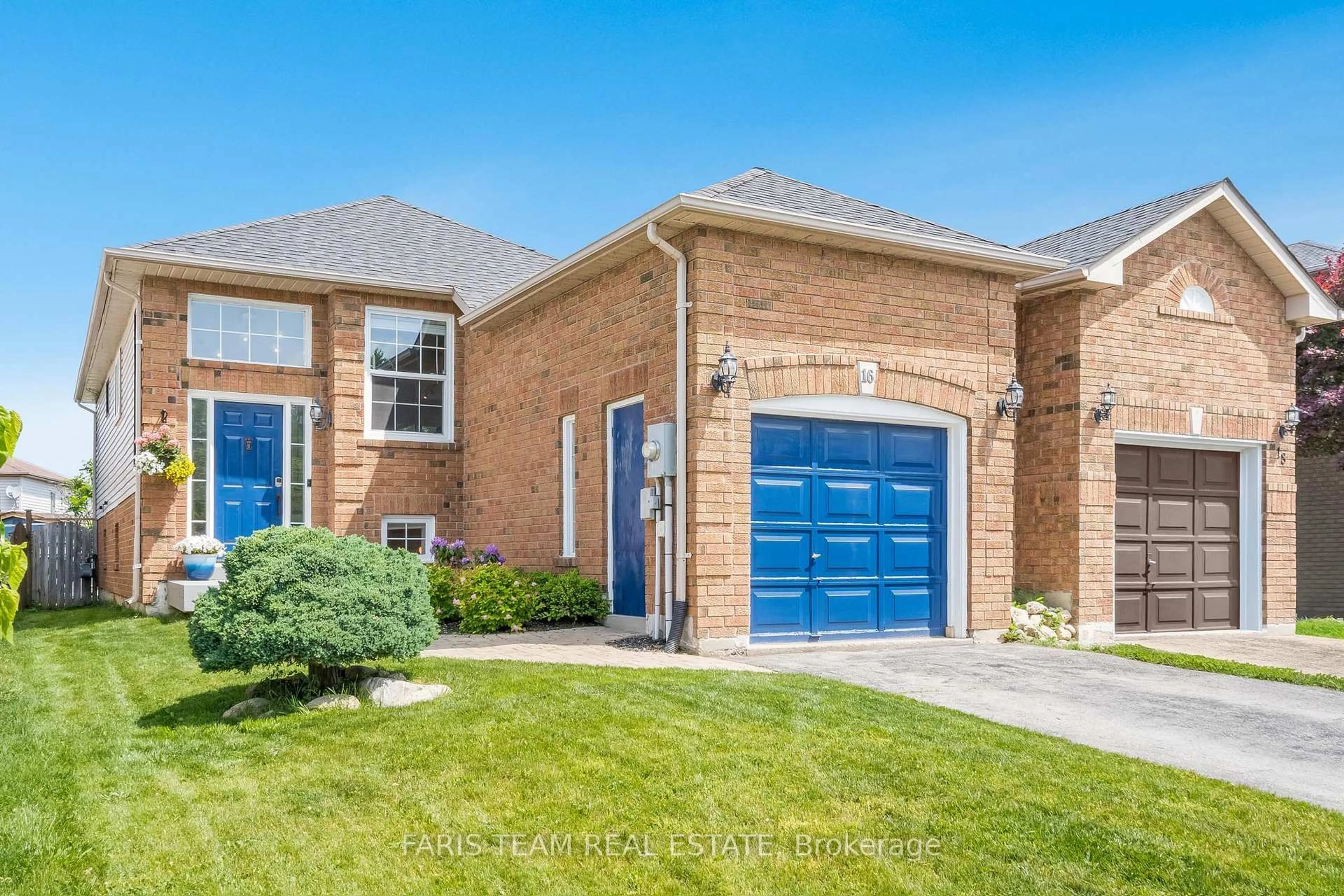 Home with brick exterior material, street for 16 Athabaska Rd, Barrie Ontario L4N 8C9