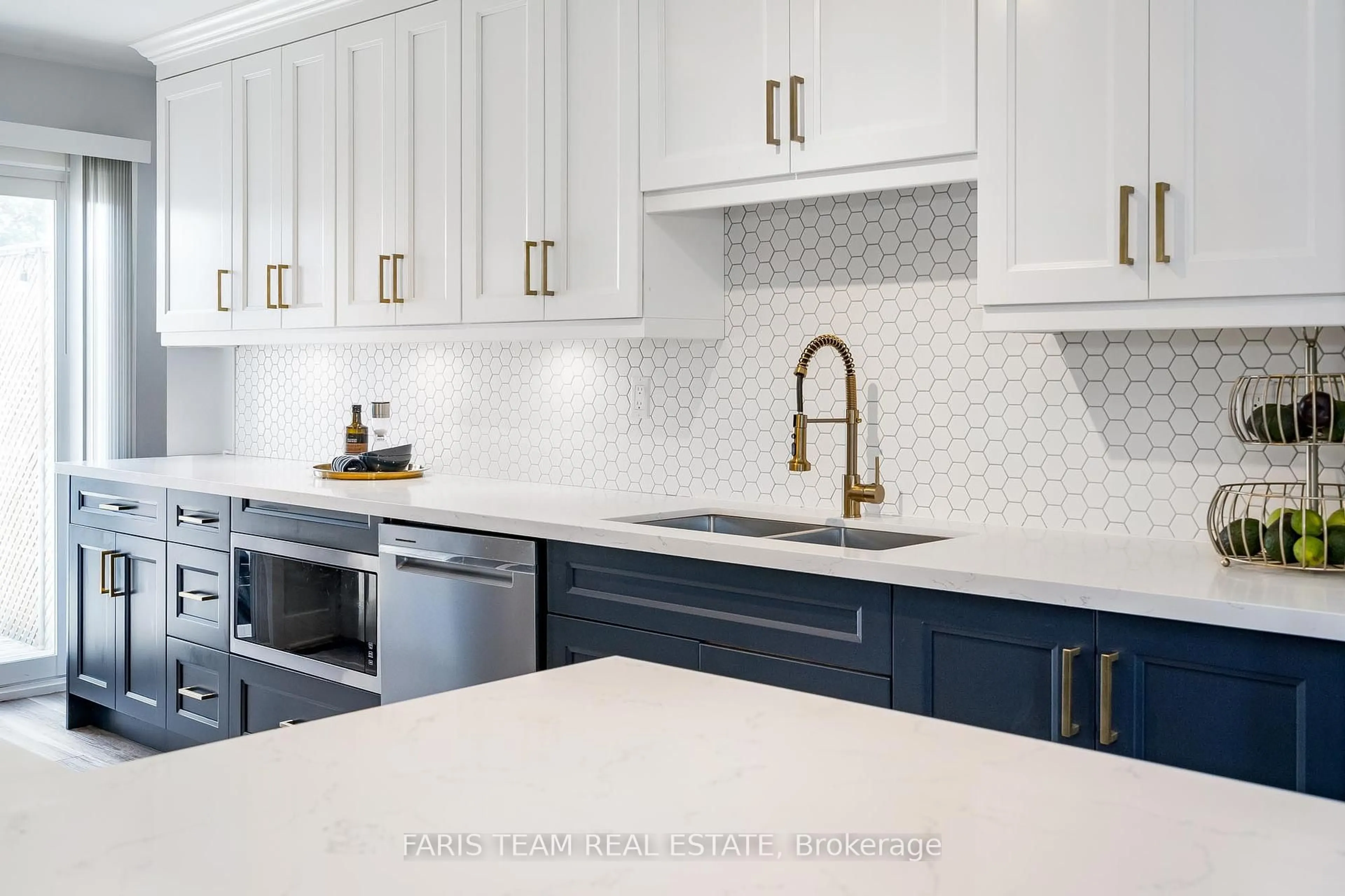 Contemporary kitchen, ceramic/tile floor for 16 Athabaska Rd, Barrie Ontario L4N 8C9