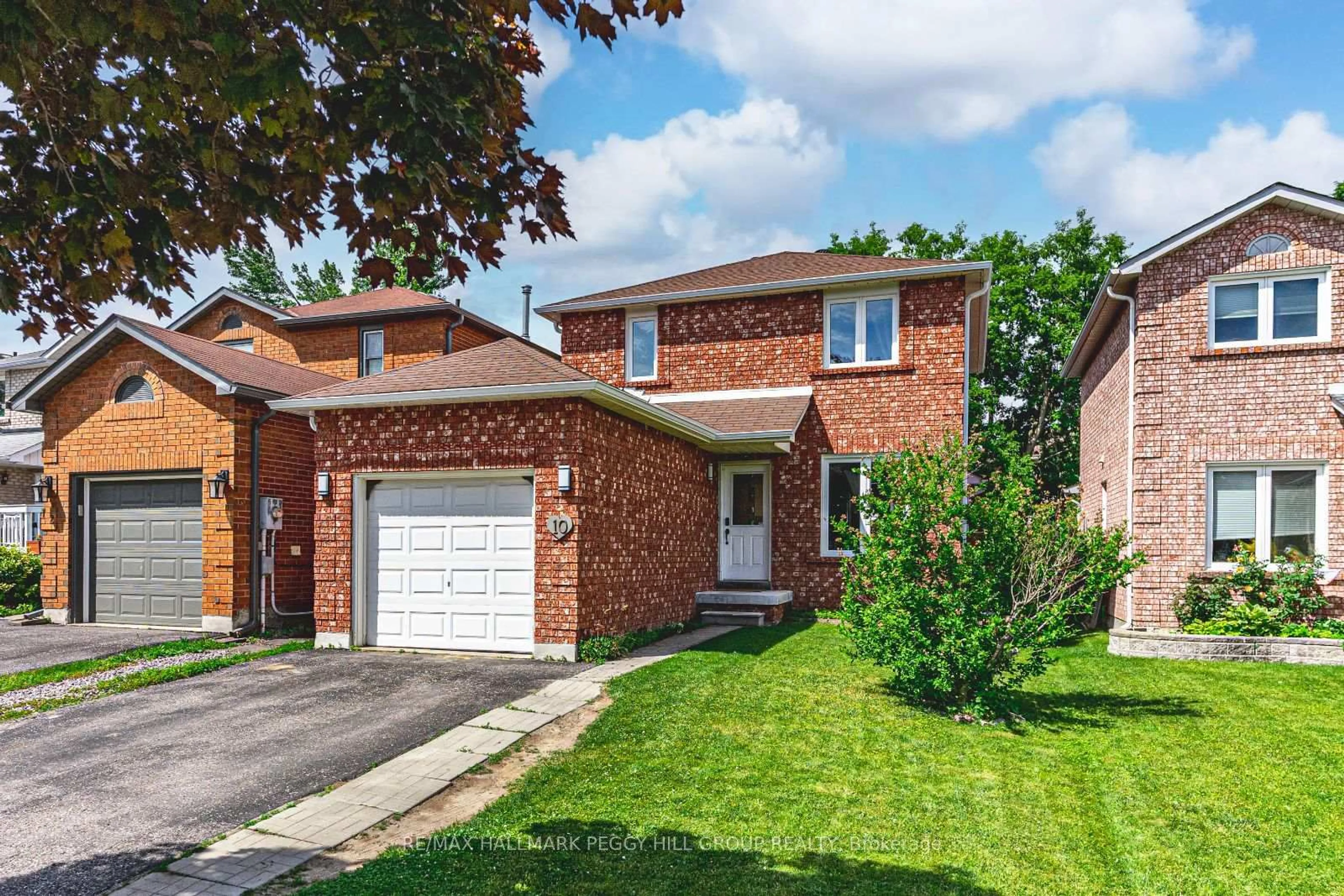 Home with brick exterior material, street for 10 Porritt St, Barrie Ontario L4N 6Y5