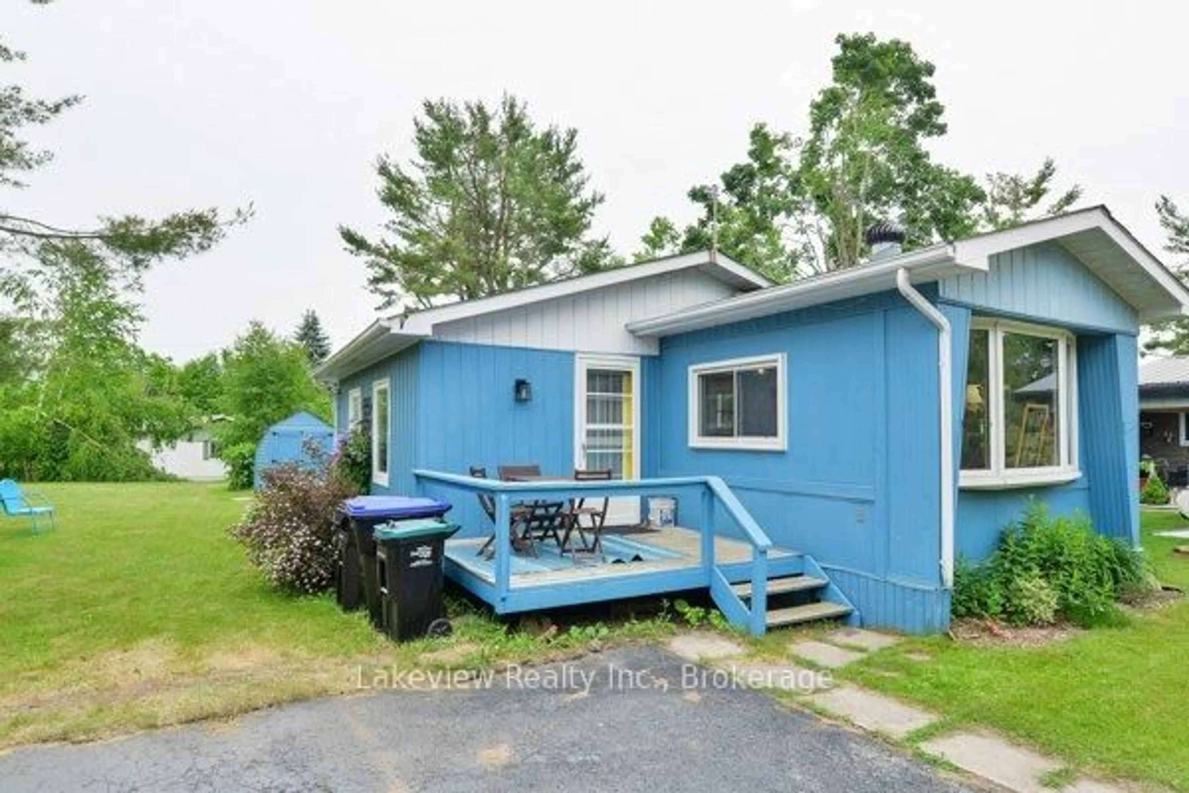 Unknown for 17 MONTGREENAN Dr, Oro-Medonte Ontario L3V 0P9
