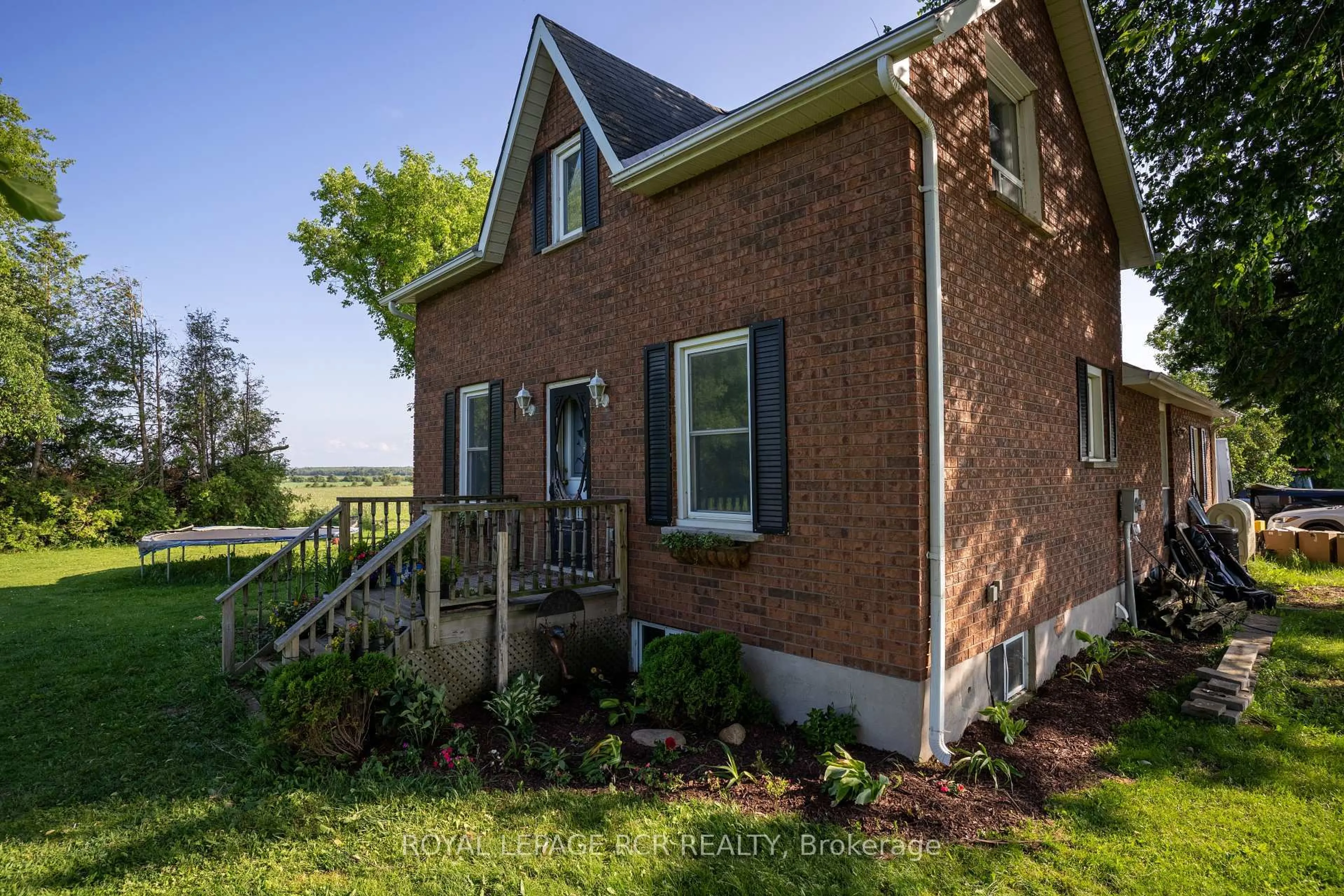 Home with brick exterior material, unknown for 2606 Crossland Rd, Springwater Ontario L0L 1P0