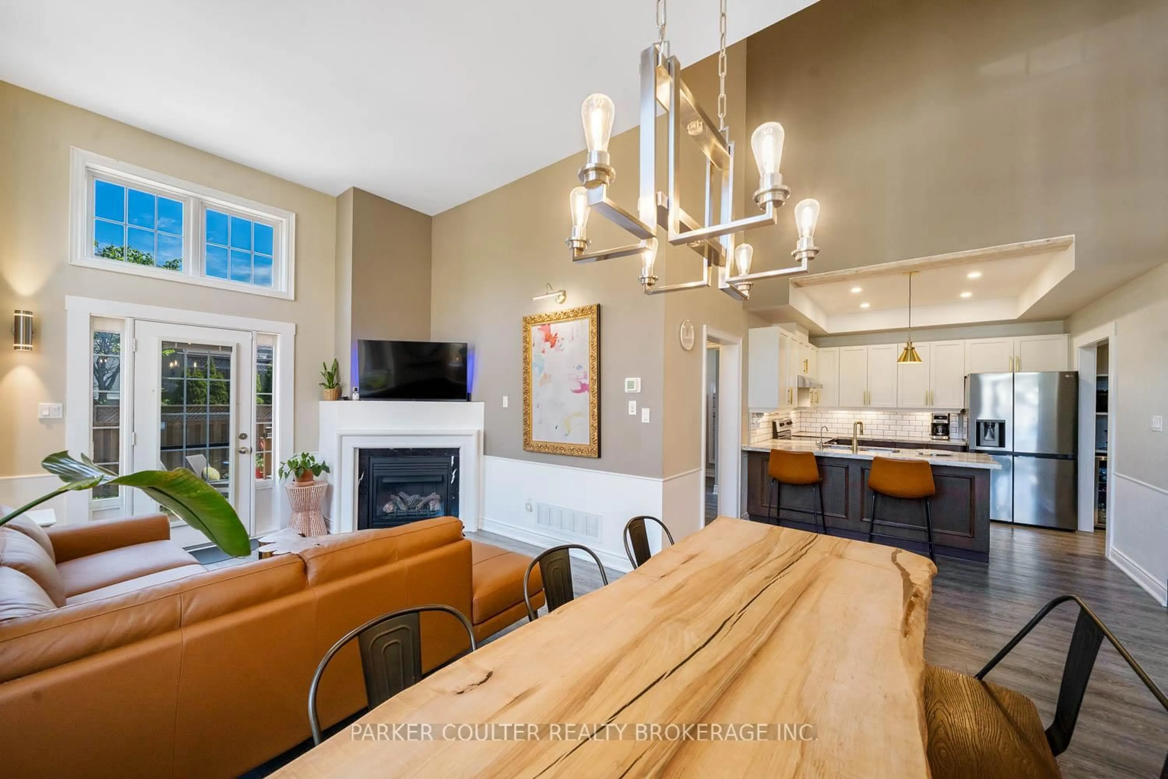 Open concept kitchen, unknown for 300 Stonebridge Blvd, Wasaga Beach Ontario L9Z 0E7