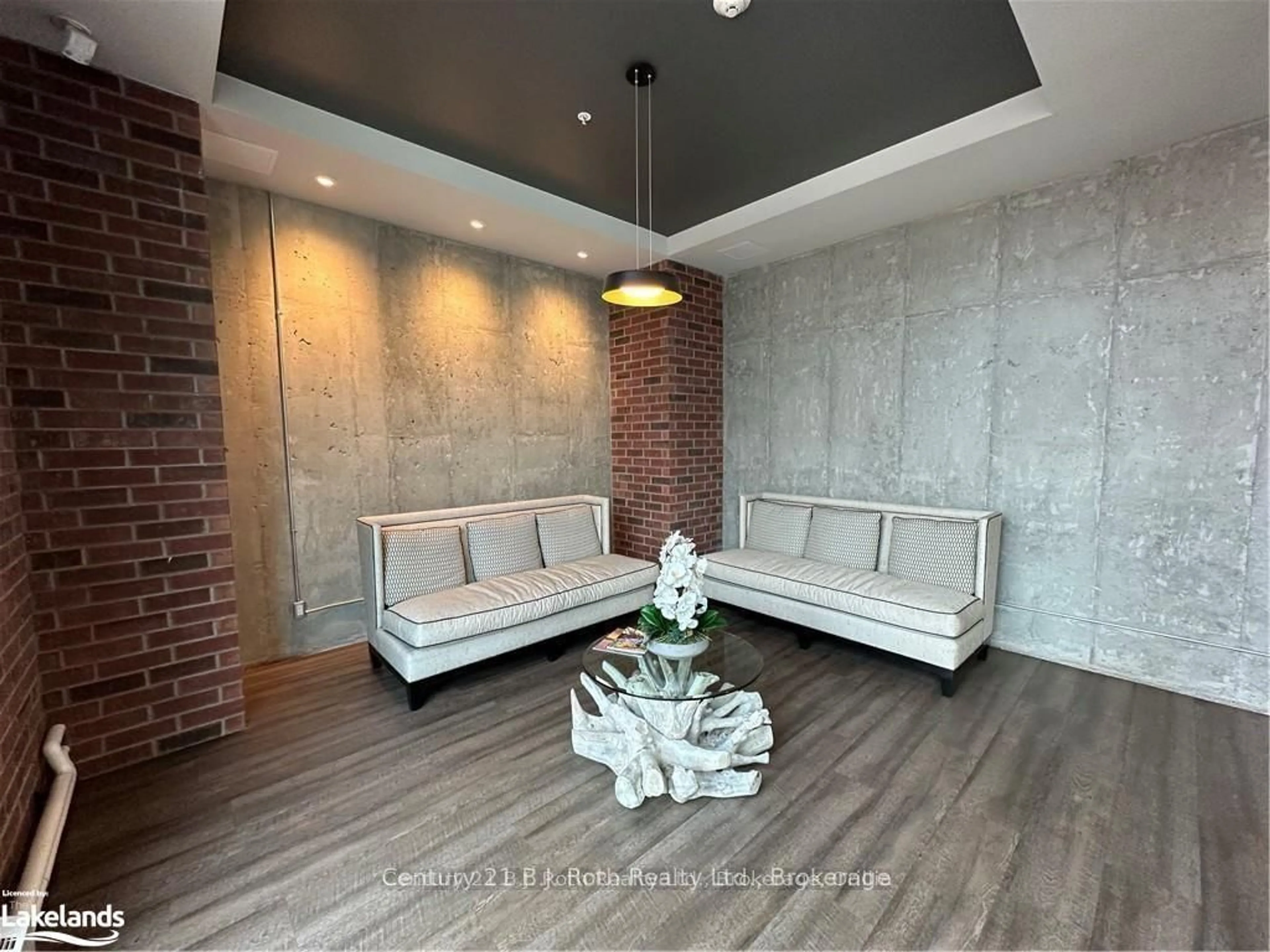 Unknown for 21 Matchedash St #314, Orillia Ontario L3V 4W4