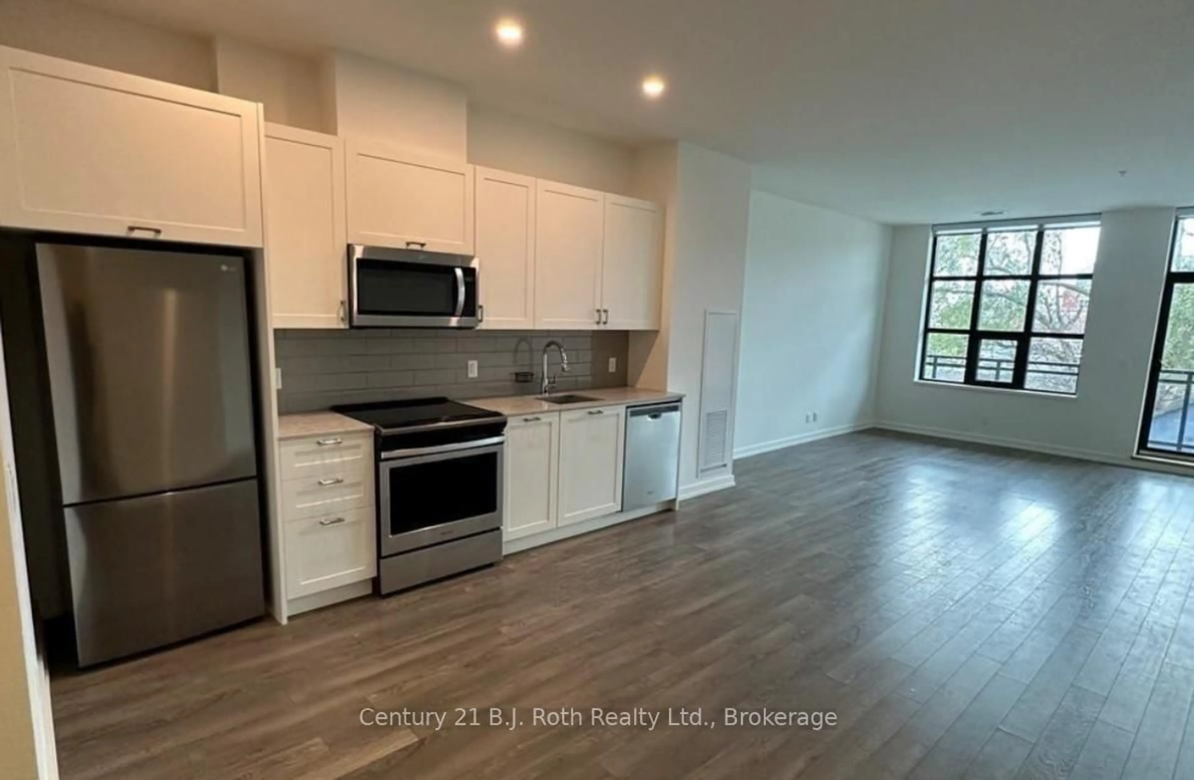 Open concept kitchen, unknown for 21 Matchedash St #314, Orillia Ontario L3V 4W4