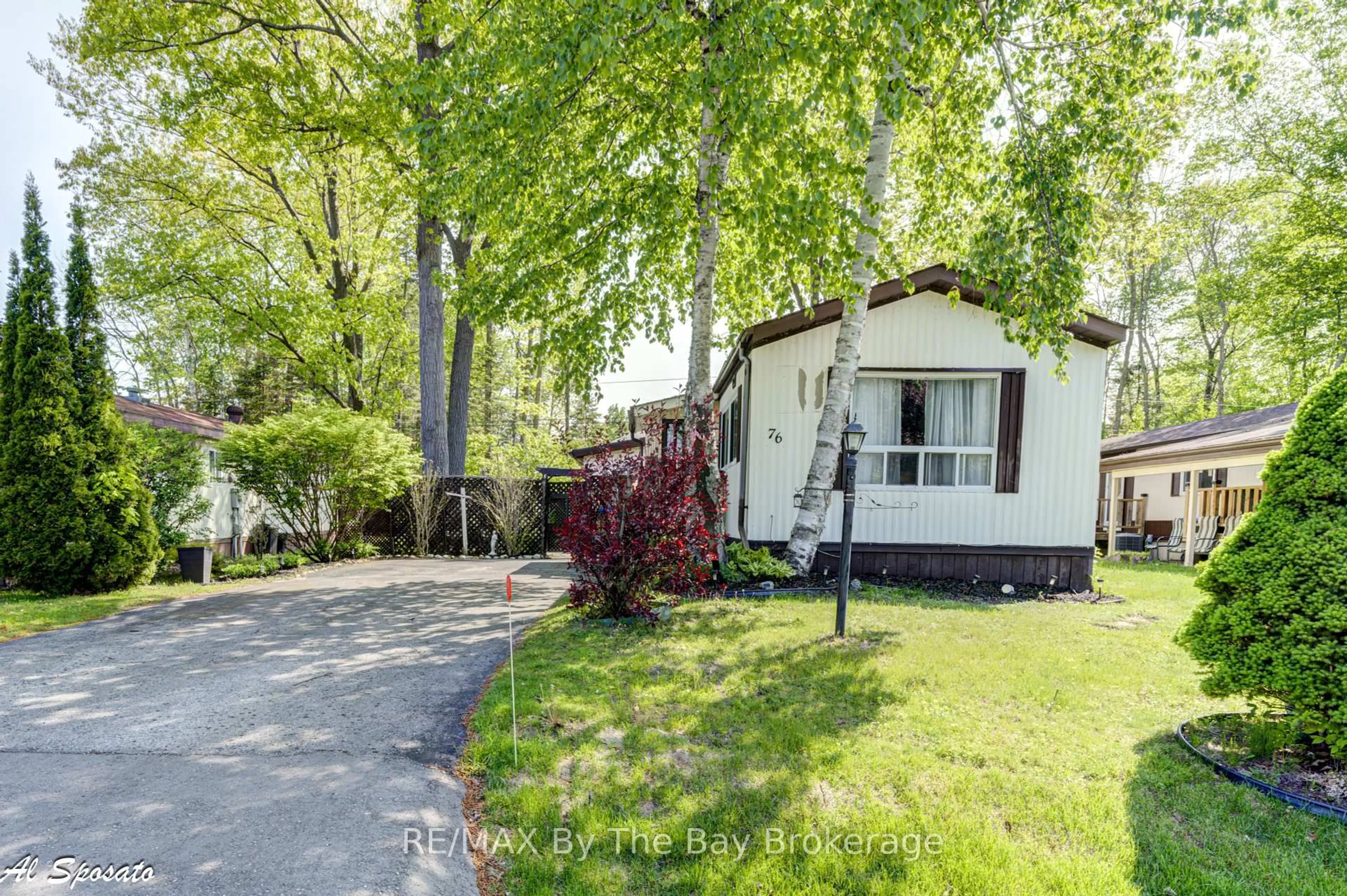 Unknown for 76 Georgian Glen Dr, Wasaga Beach Ontario L9Z 1K7