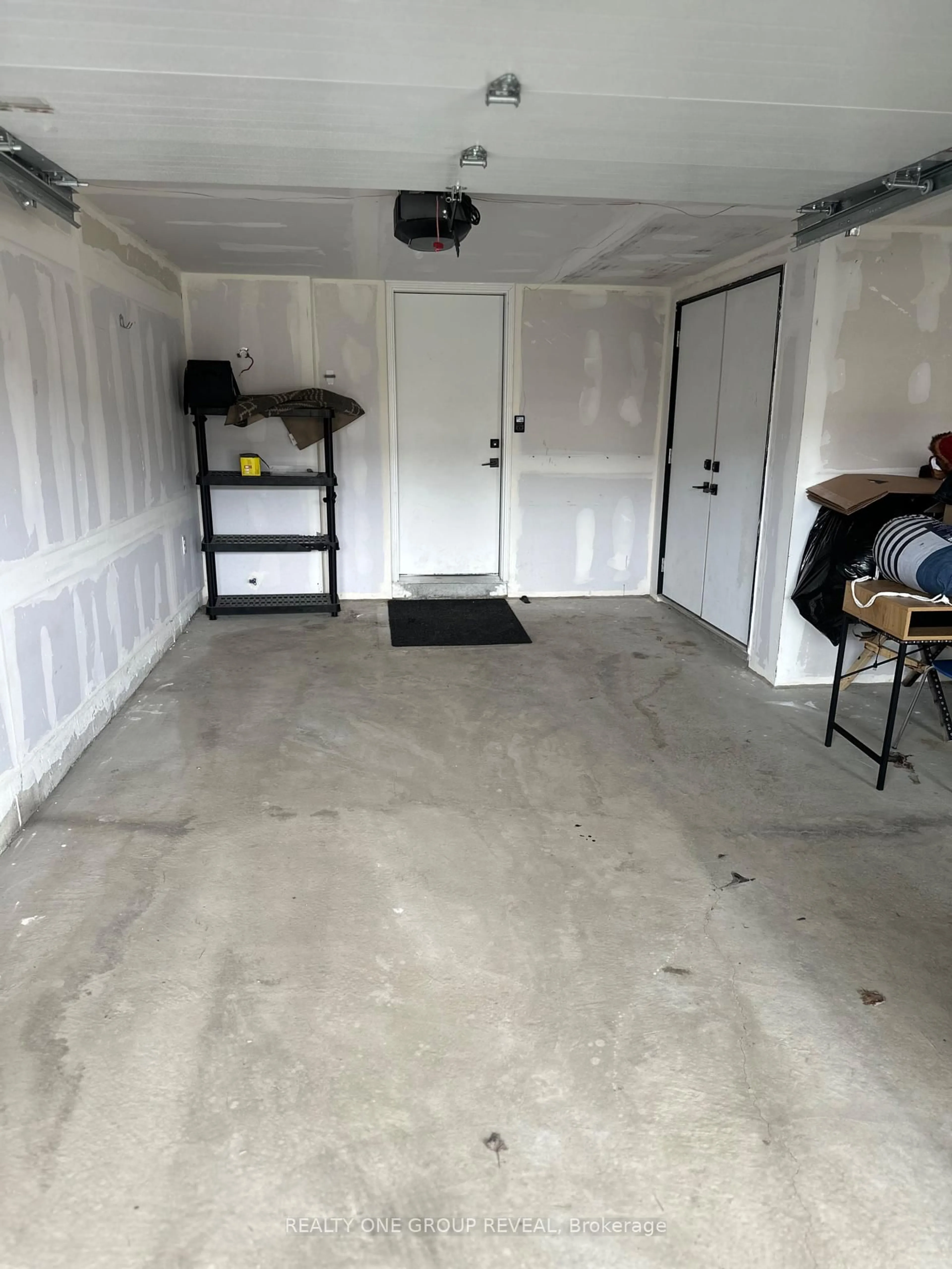 A pic of a room for 67 Fairlane Ave, Barrie Ontario L9J 0N1