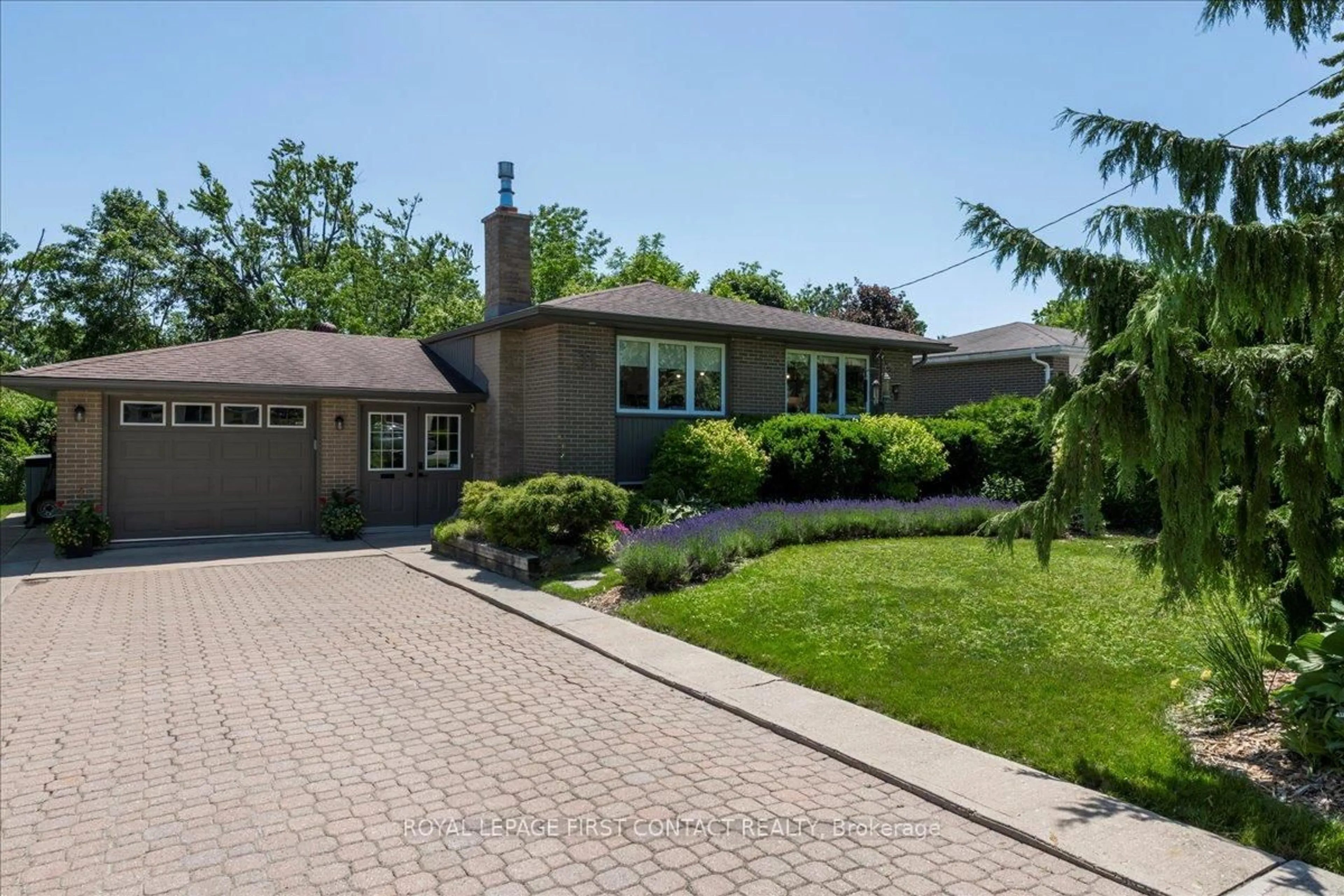Home with brick exterior material, street for 31 Mountbatten Cres, Barrie Ontario L4M 1T6