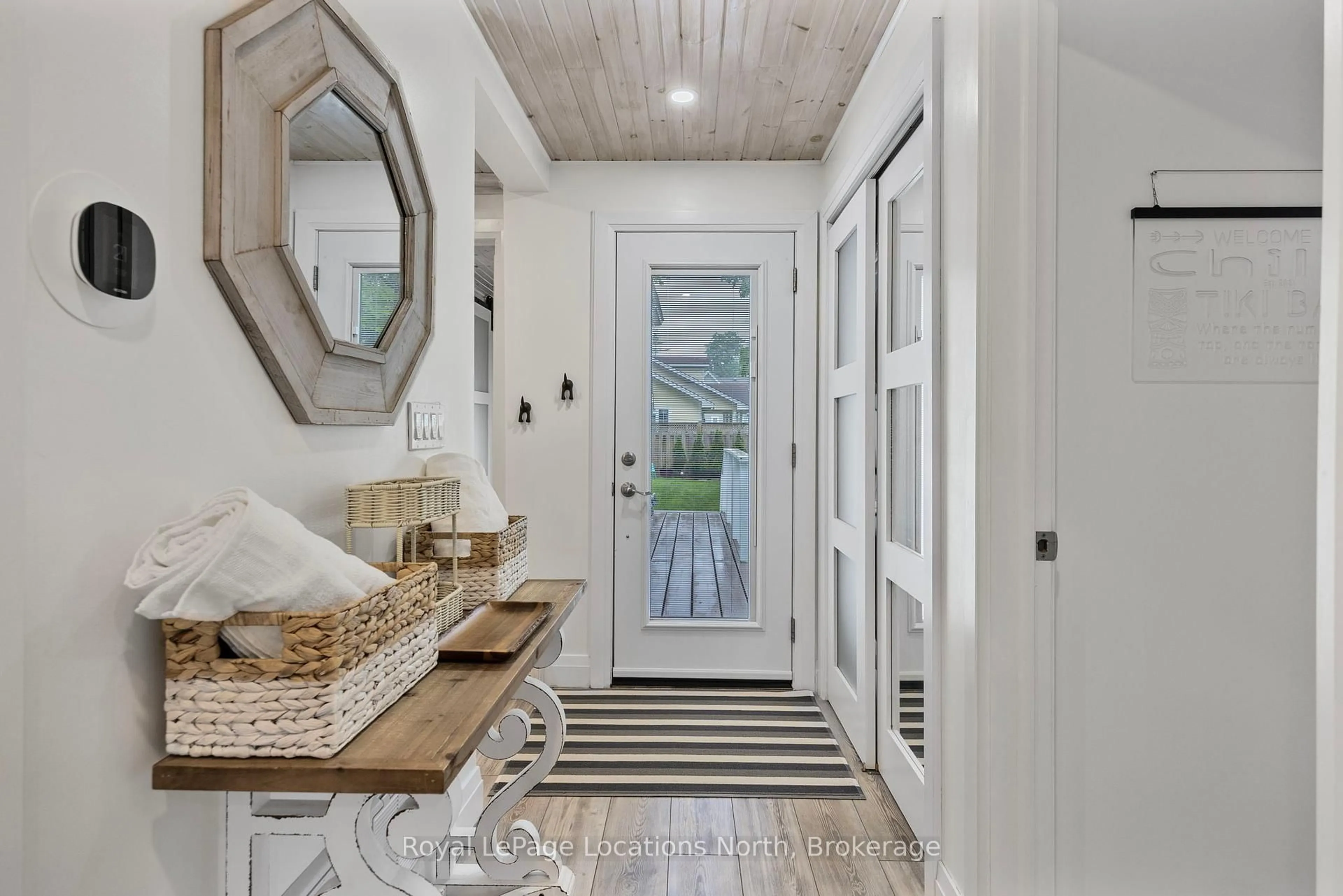 Indoor entryway for 1849 Shore Lane, Wasaga Beach Ontario L9Z 1V2