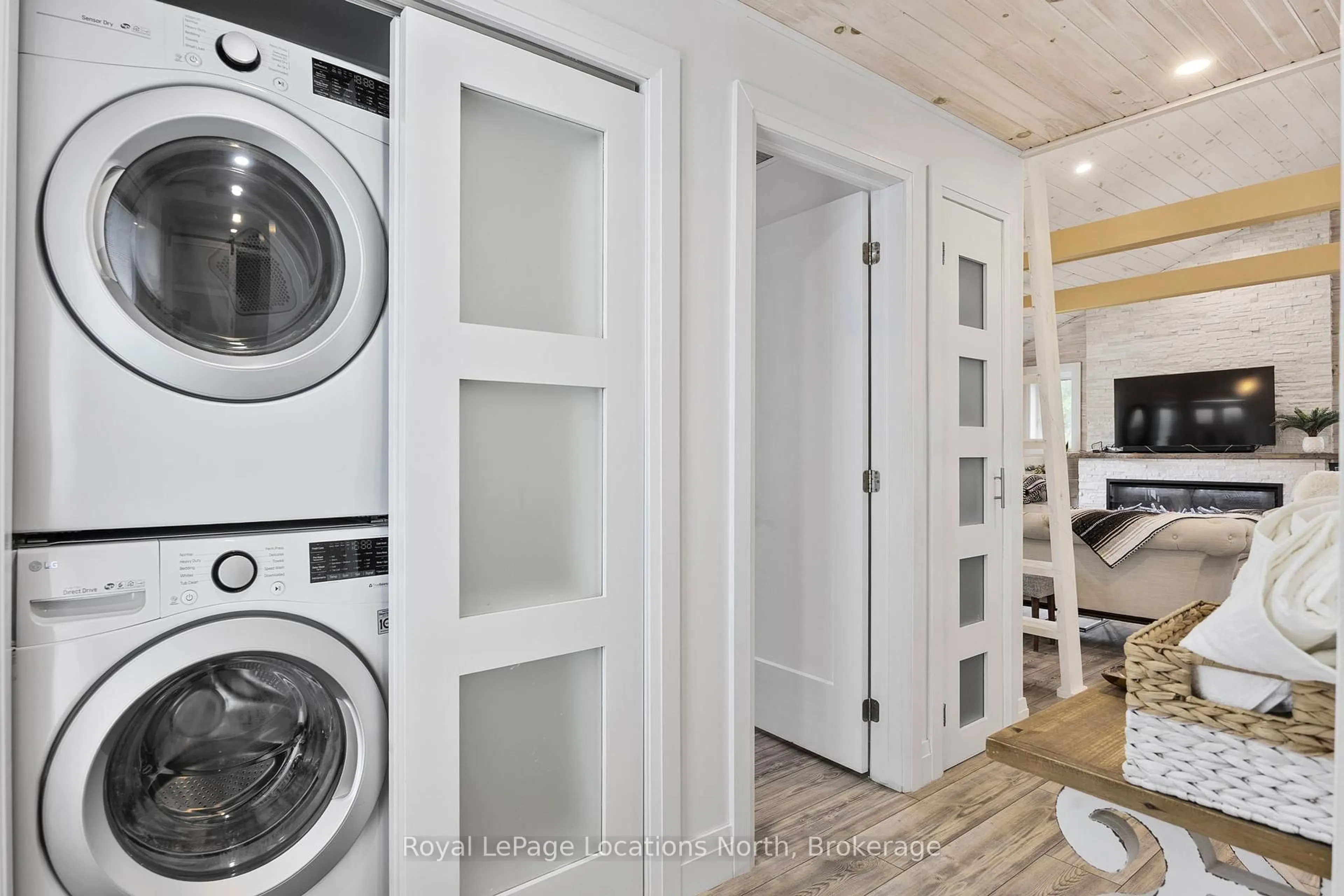 Laundry room for 1849 Shore Lane, Wasaga Beach Ontario L9Z 1V2