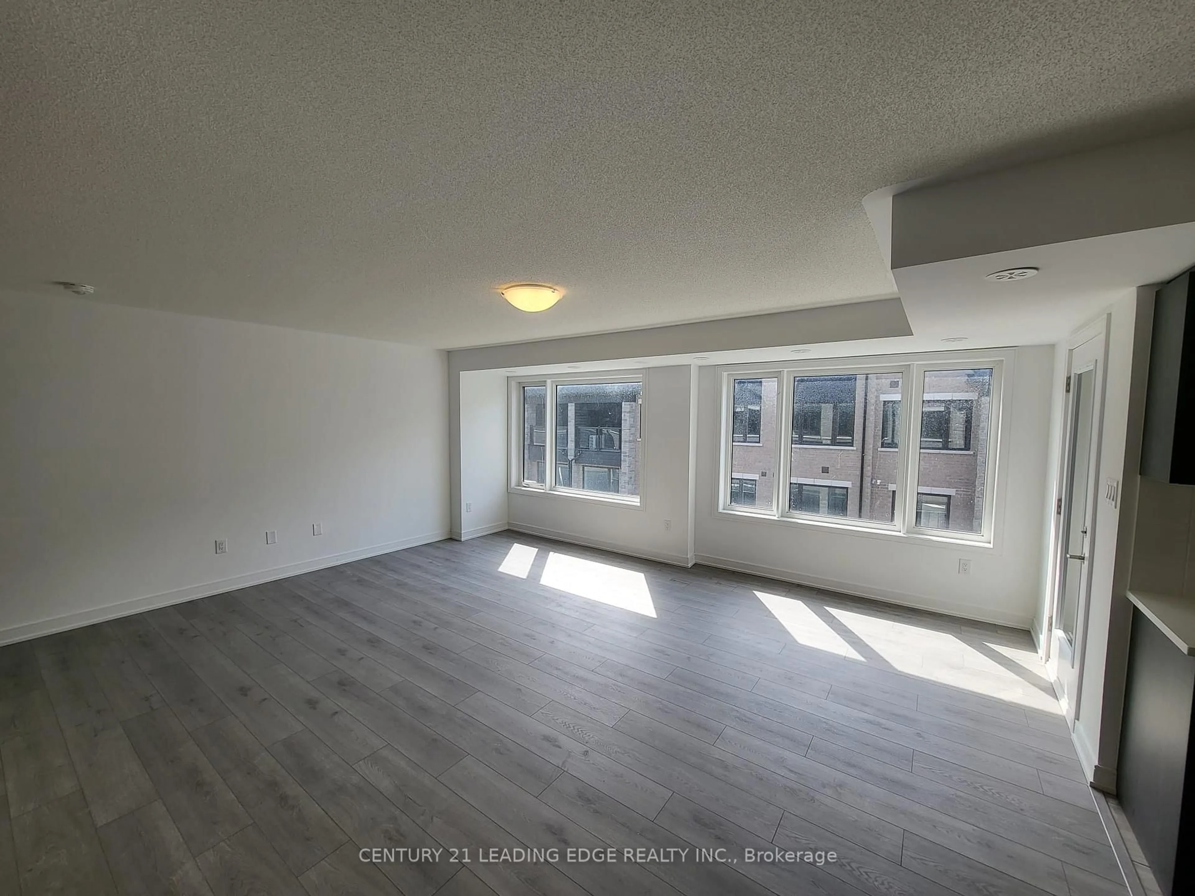 A pic of a room for 27 MAGNOLIA Lane #34, Barrie Ontario L9J 0N9