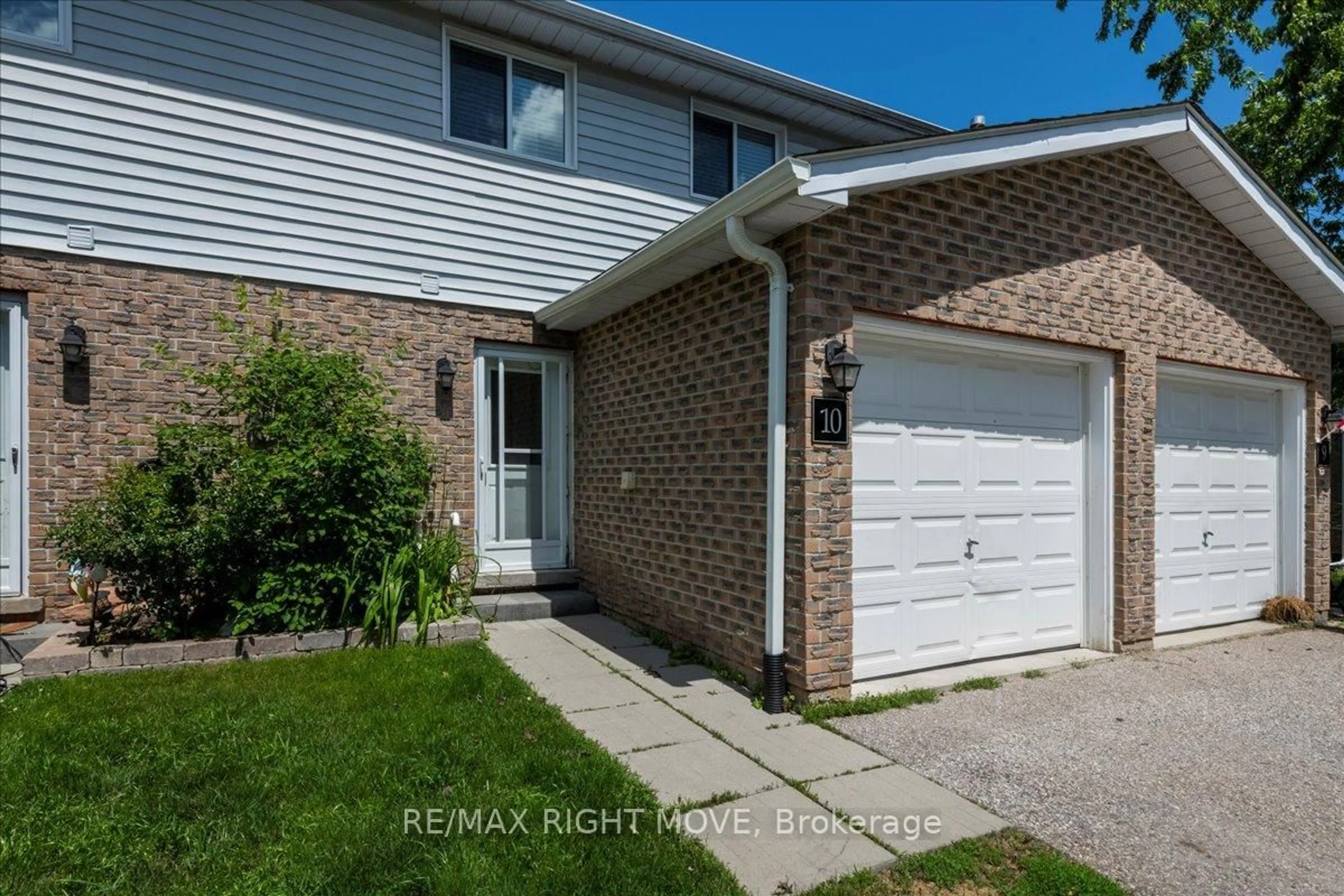 Unknown for 325 West St #10, Orillia Ontario L3V 7P4