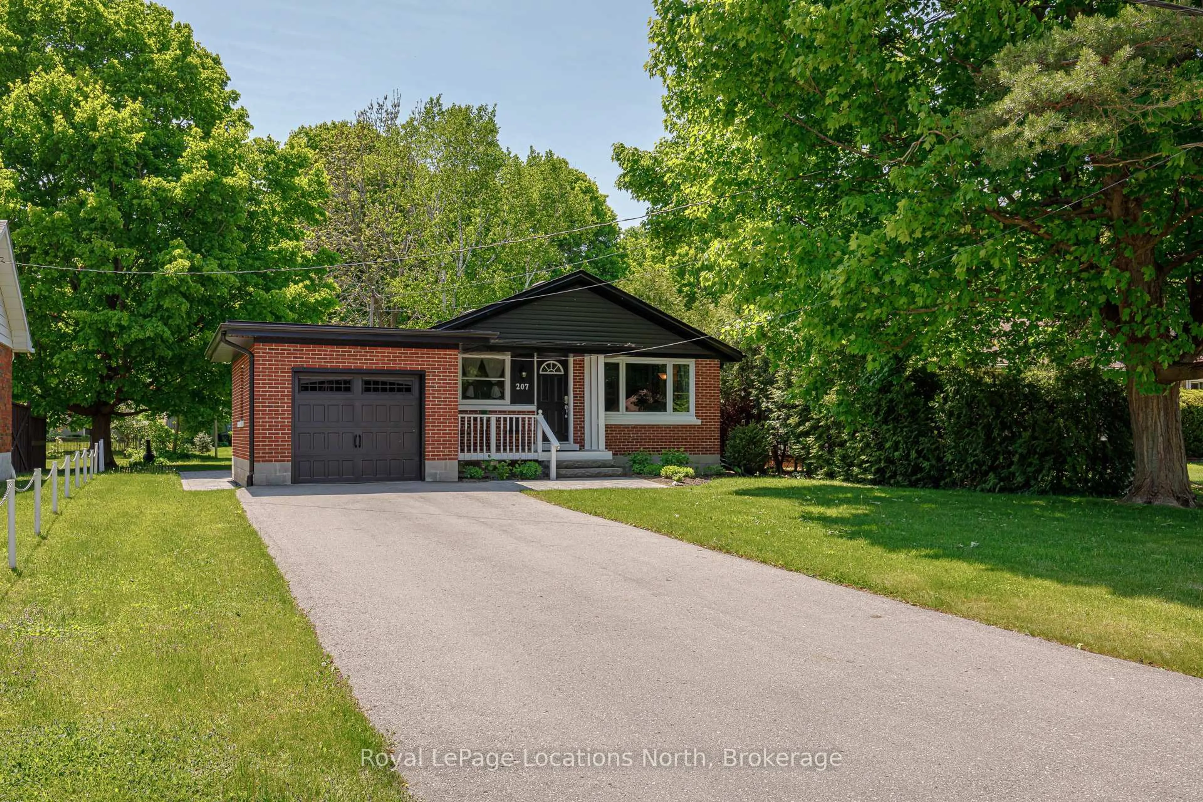 Home with brick exterior material, street for 207 Mccrea Dr, Clearview Ontario L0M 1S0