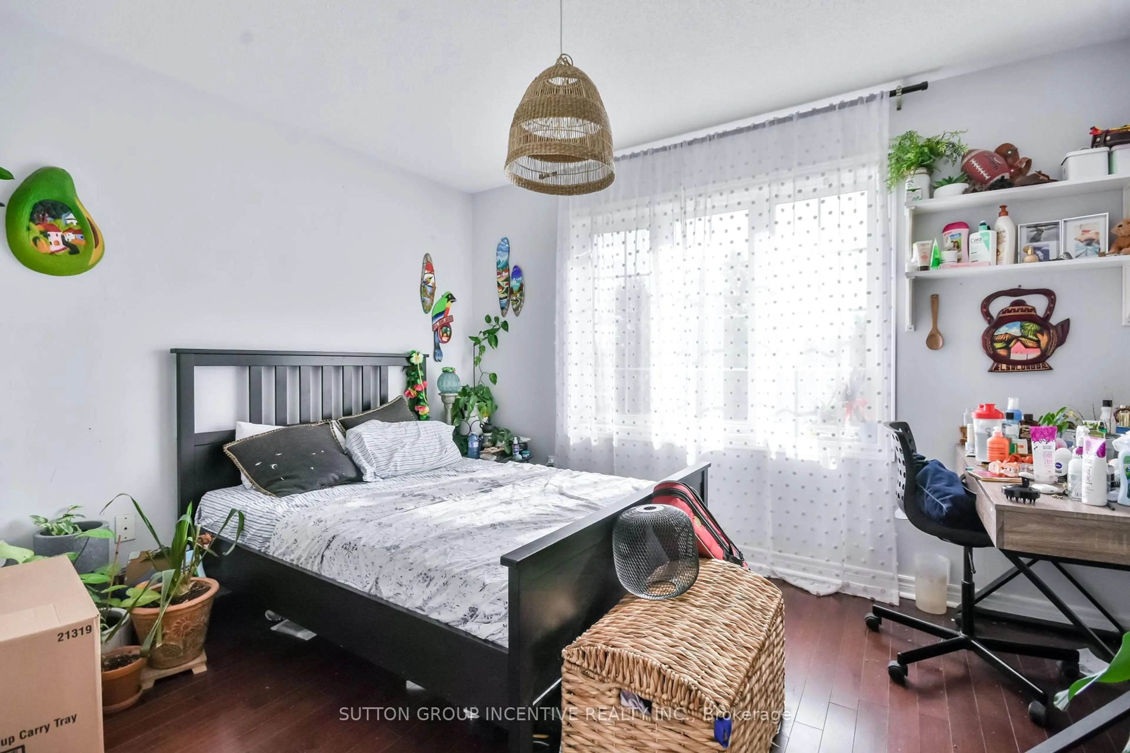 Bedroom with bed, unknown for 52 Elmbrook Dr, Barrie Ontario L4N 0Z1