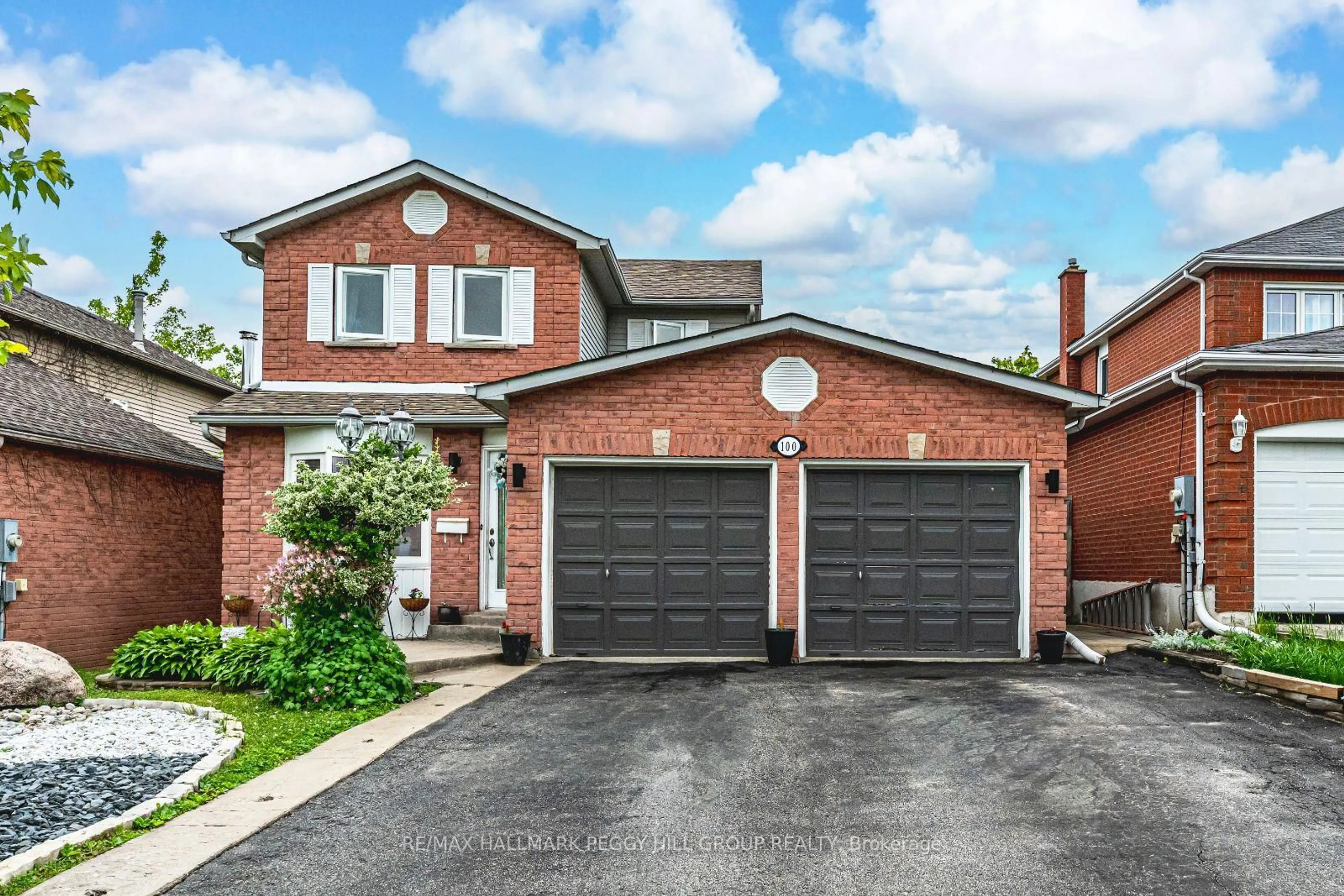 Home with brick exterior material, street for 100 Cardinal St, Barrie Ontario L4M 6G1