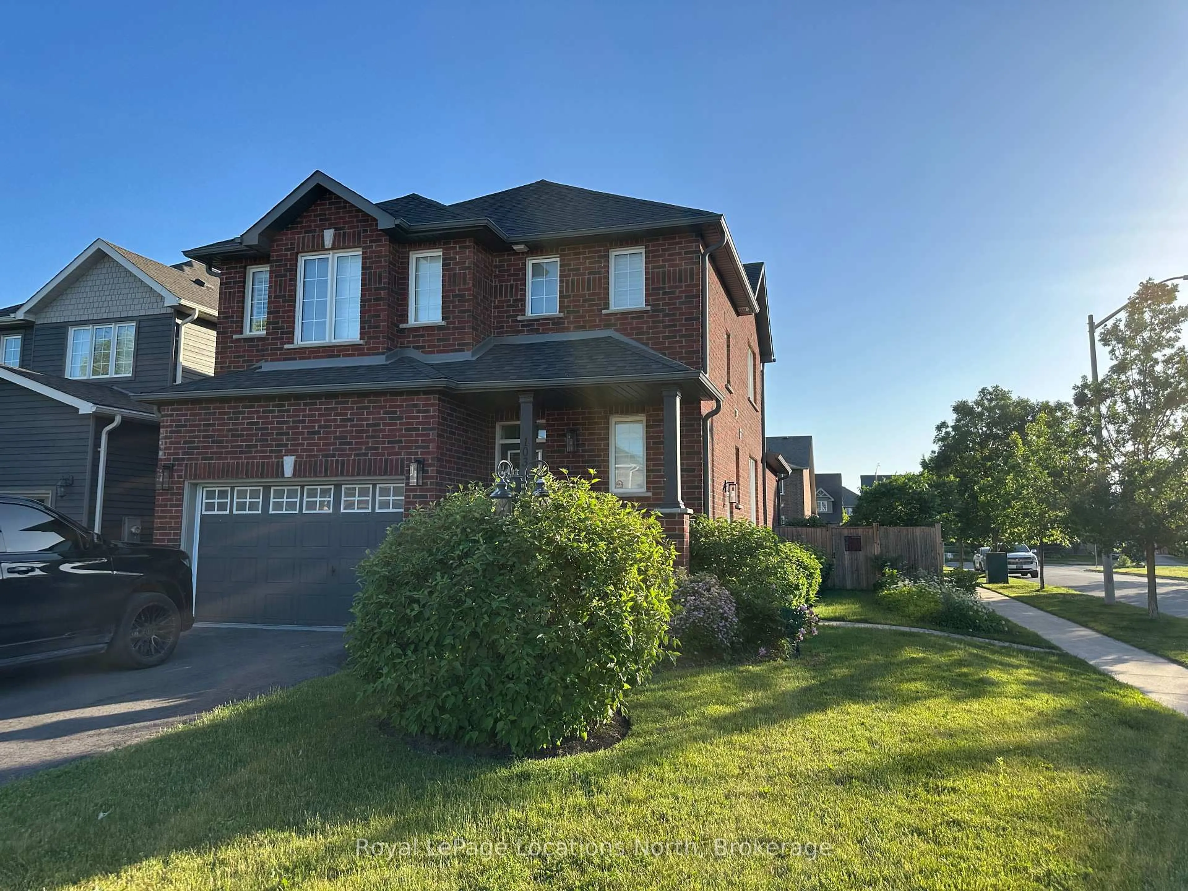 Home with brick exterior material, street for 103 Garbutt Cres, Collingwood Ontario L9Y 0H5