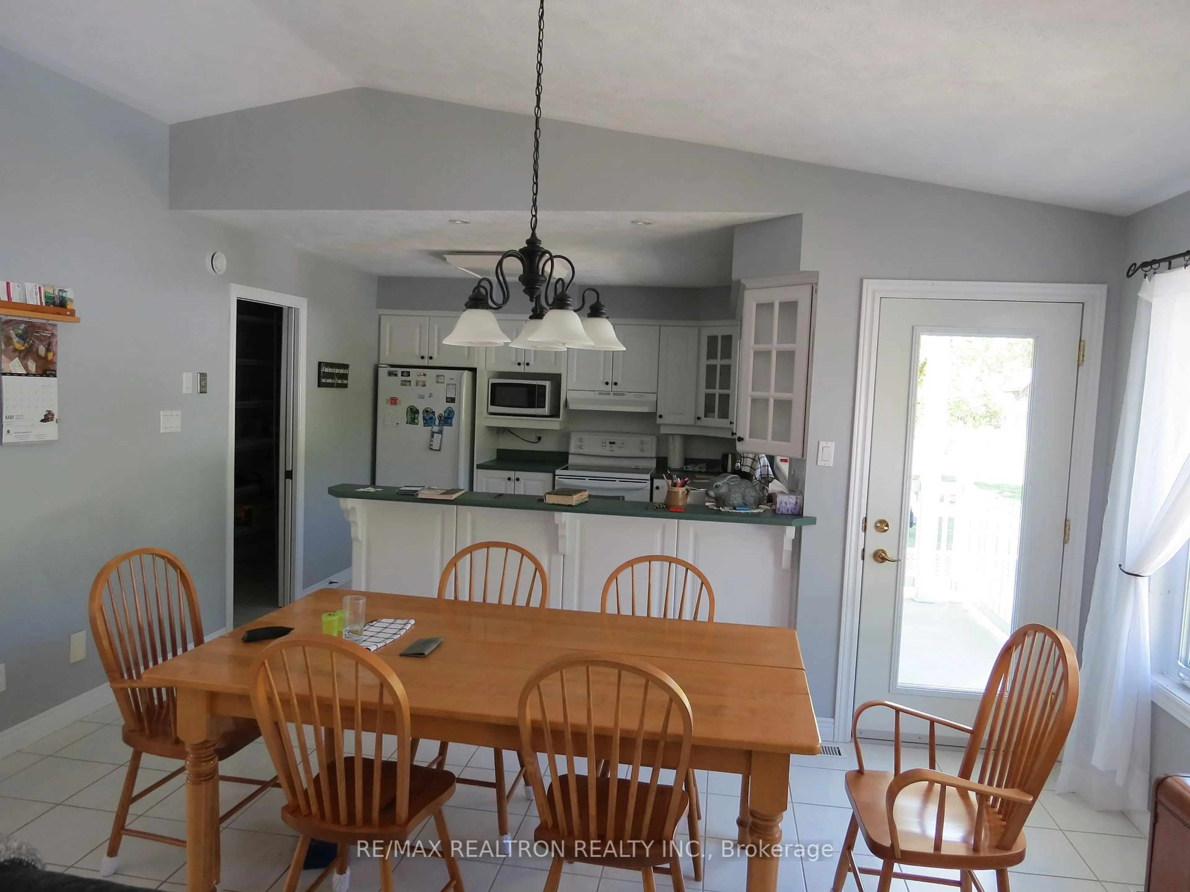 Dining room, unknown for 170 Concession 5 West Rd, Tiny Ontario L0L 2T0