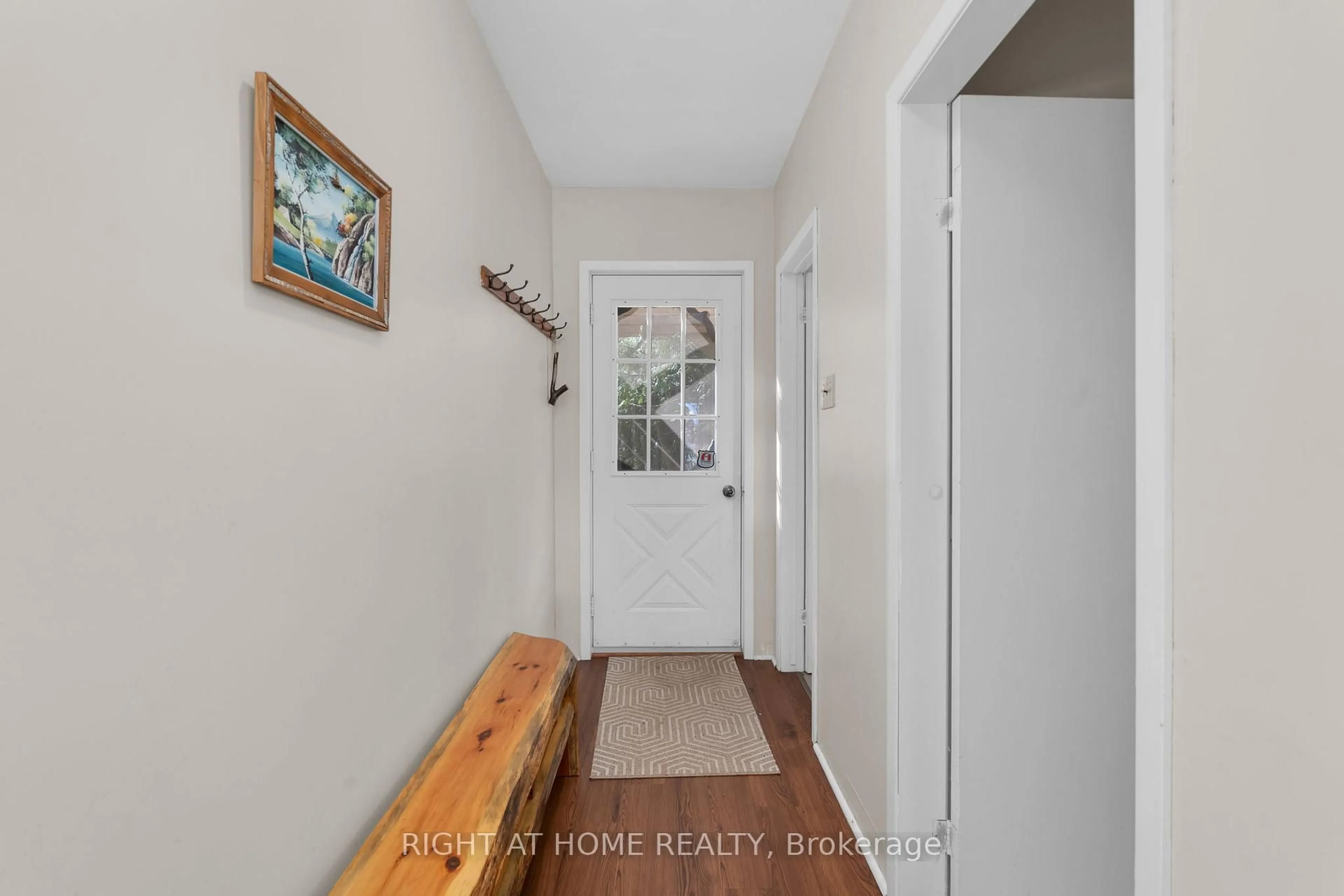 Indoor entryway for 2200 South Orr Lake Rd, Springwater Ontario L0L 1P0