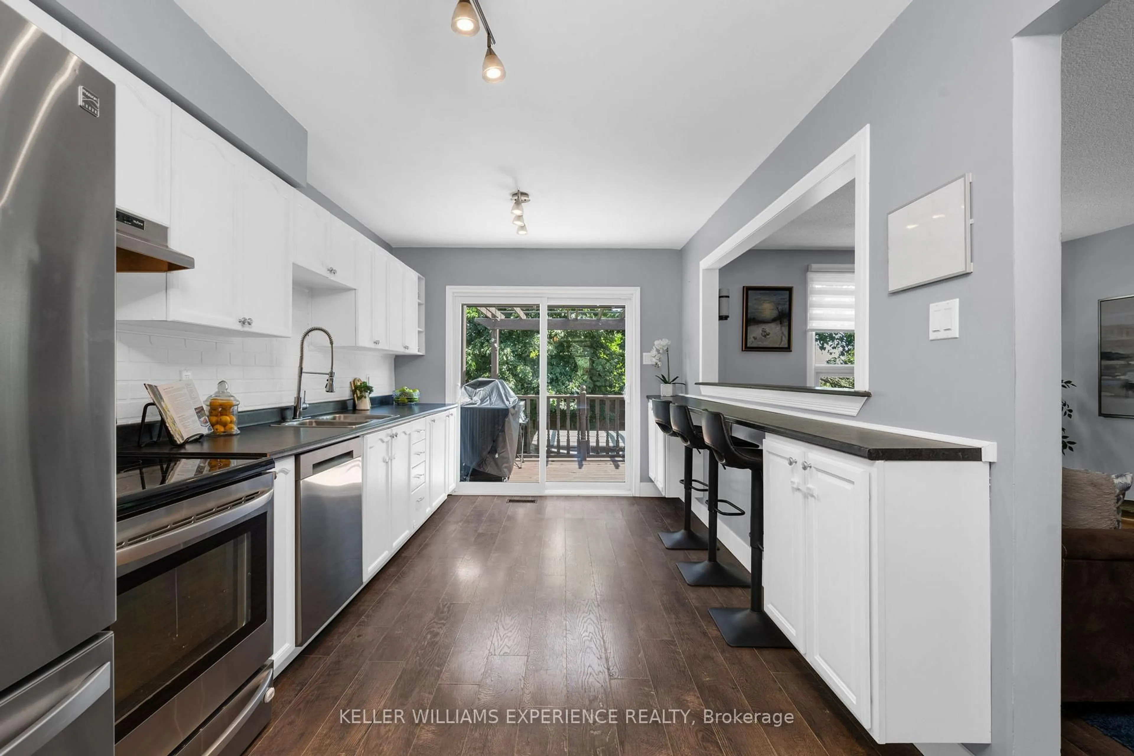 Open concept kitchen, unknown for 50 Rosenfeld Dr, Barrie Ontario L4M 5X4