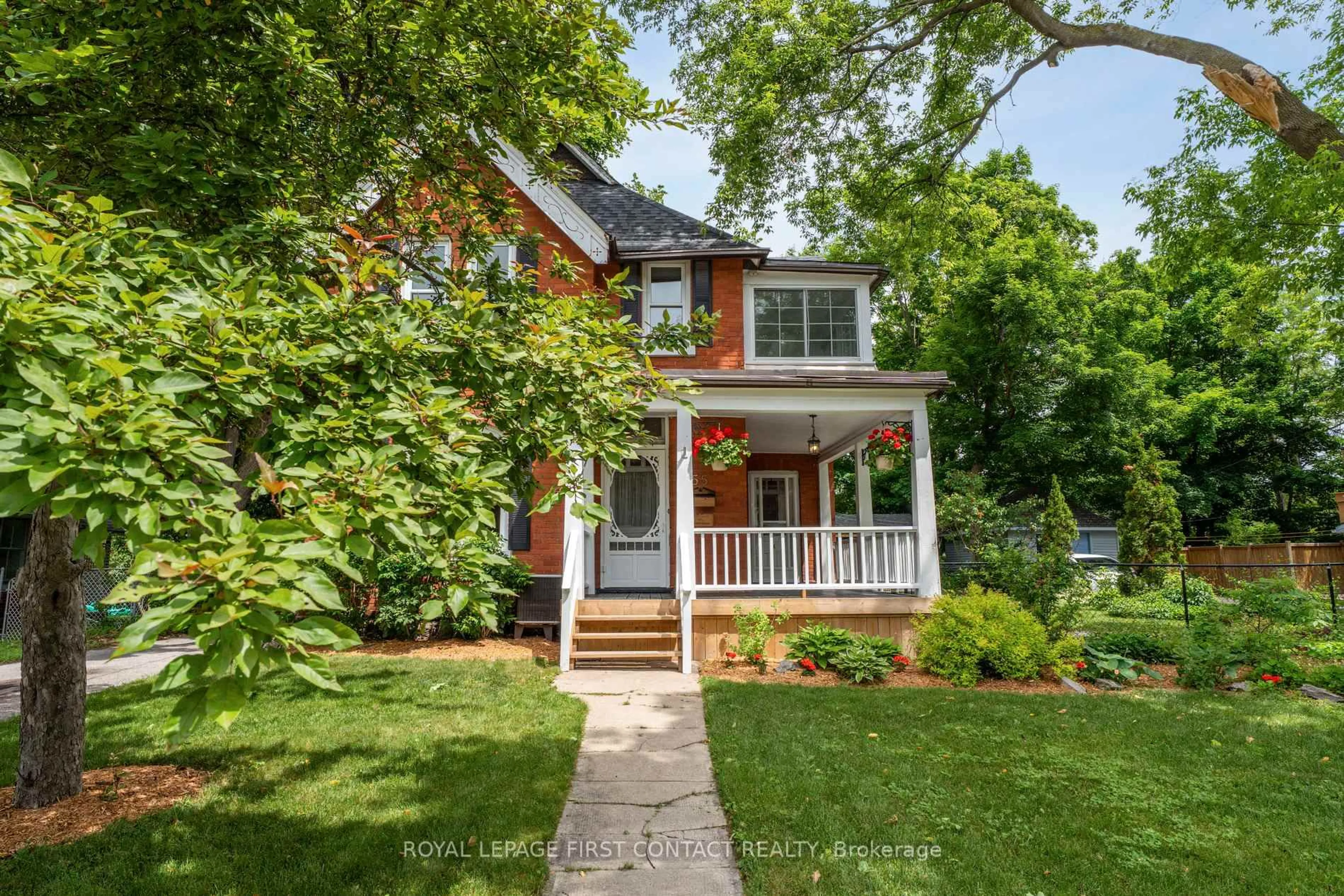 Home with brick exterior material, street for 55 Burton Ave, Barrie Ontario L4N 2R5
