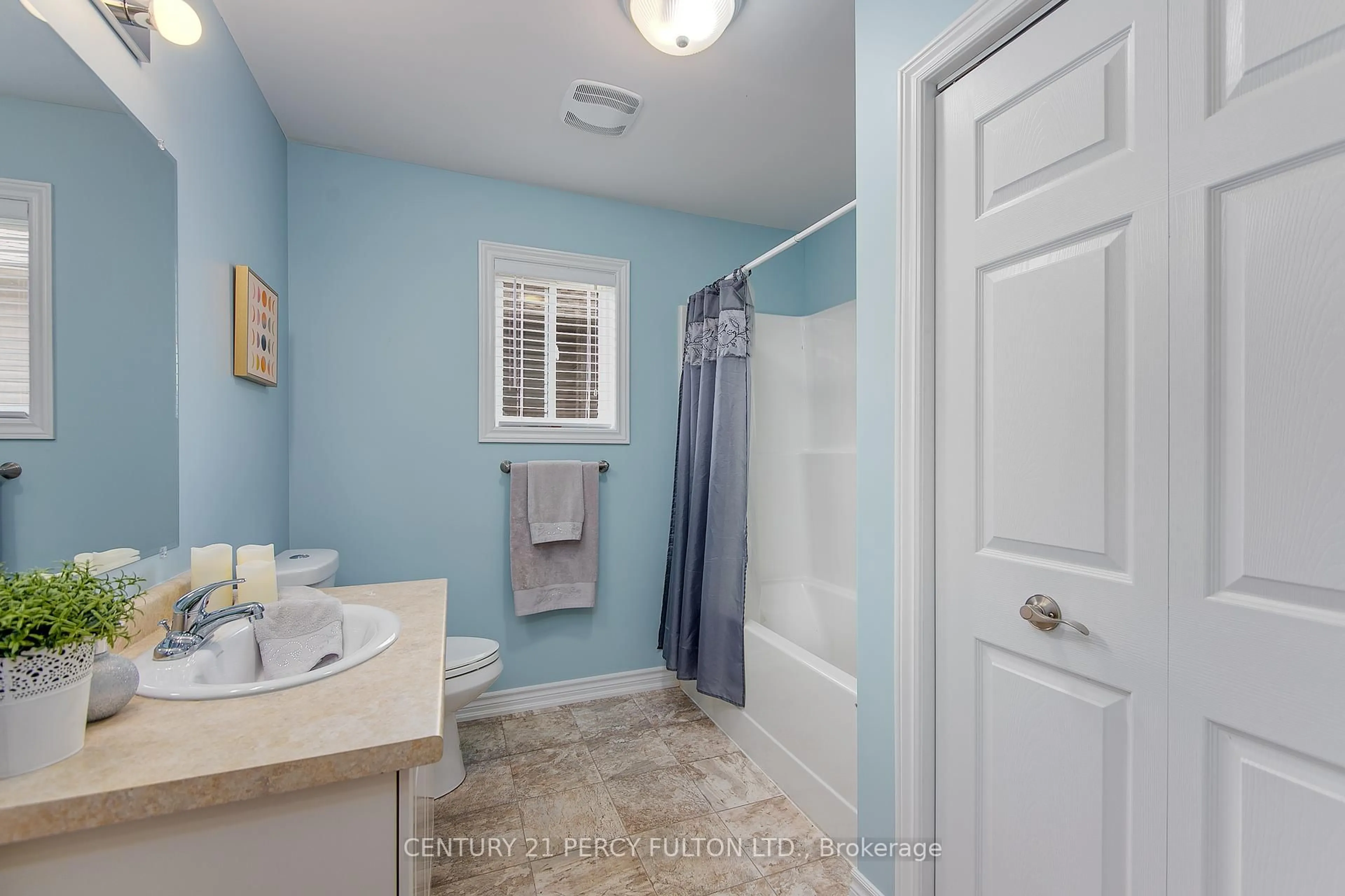 Standard bathroom, ceramic/tile floor for 58 Lucy Lane, Orillia Ontario L3V 0G3
