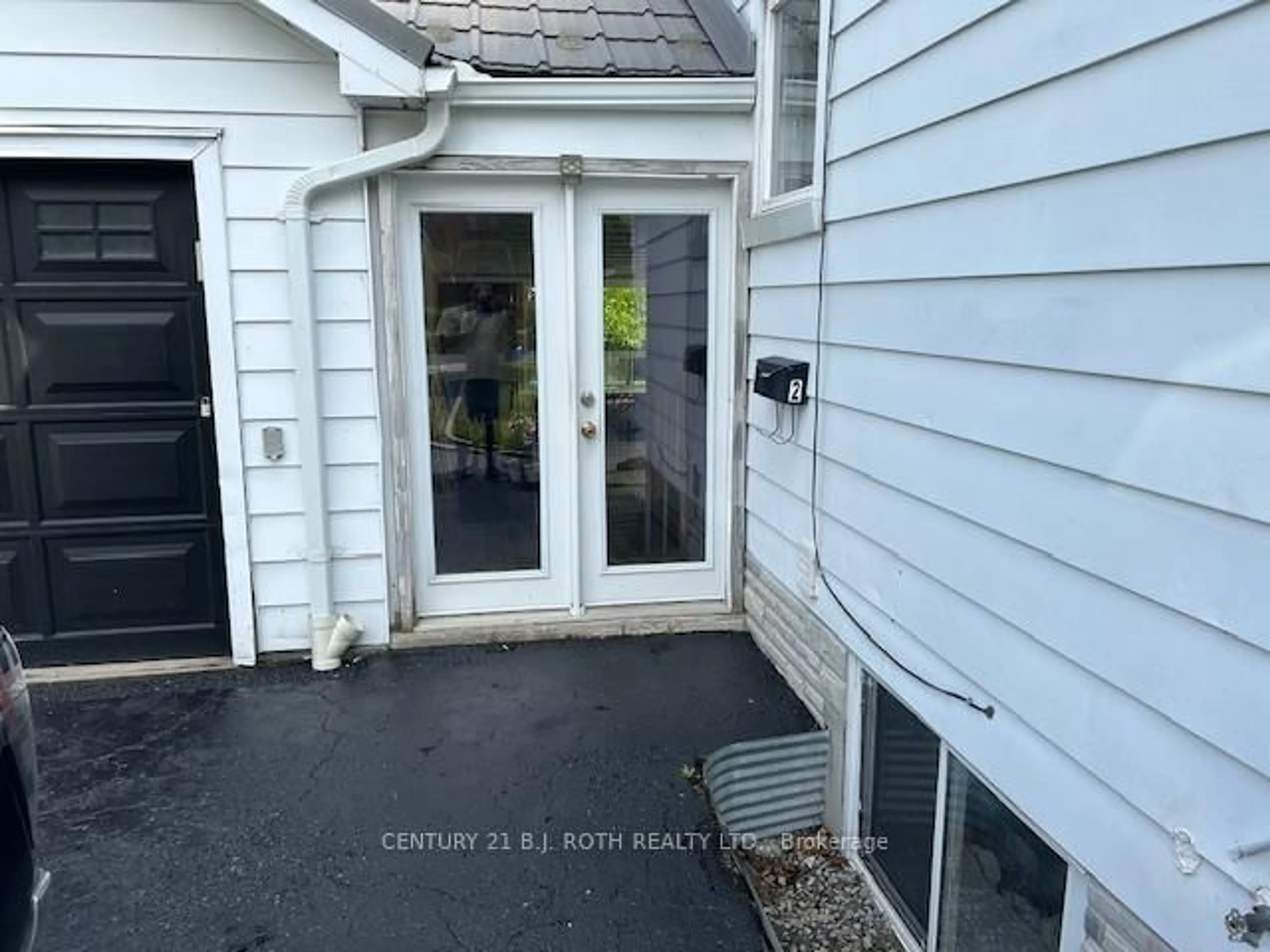 Unknown for 121 Cumberland St, Barrie Ontario L4N 2P8