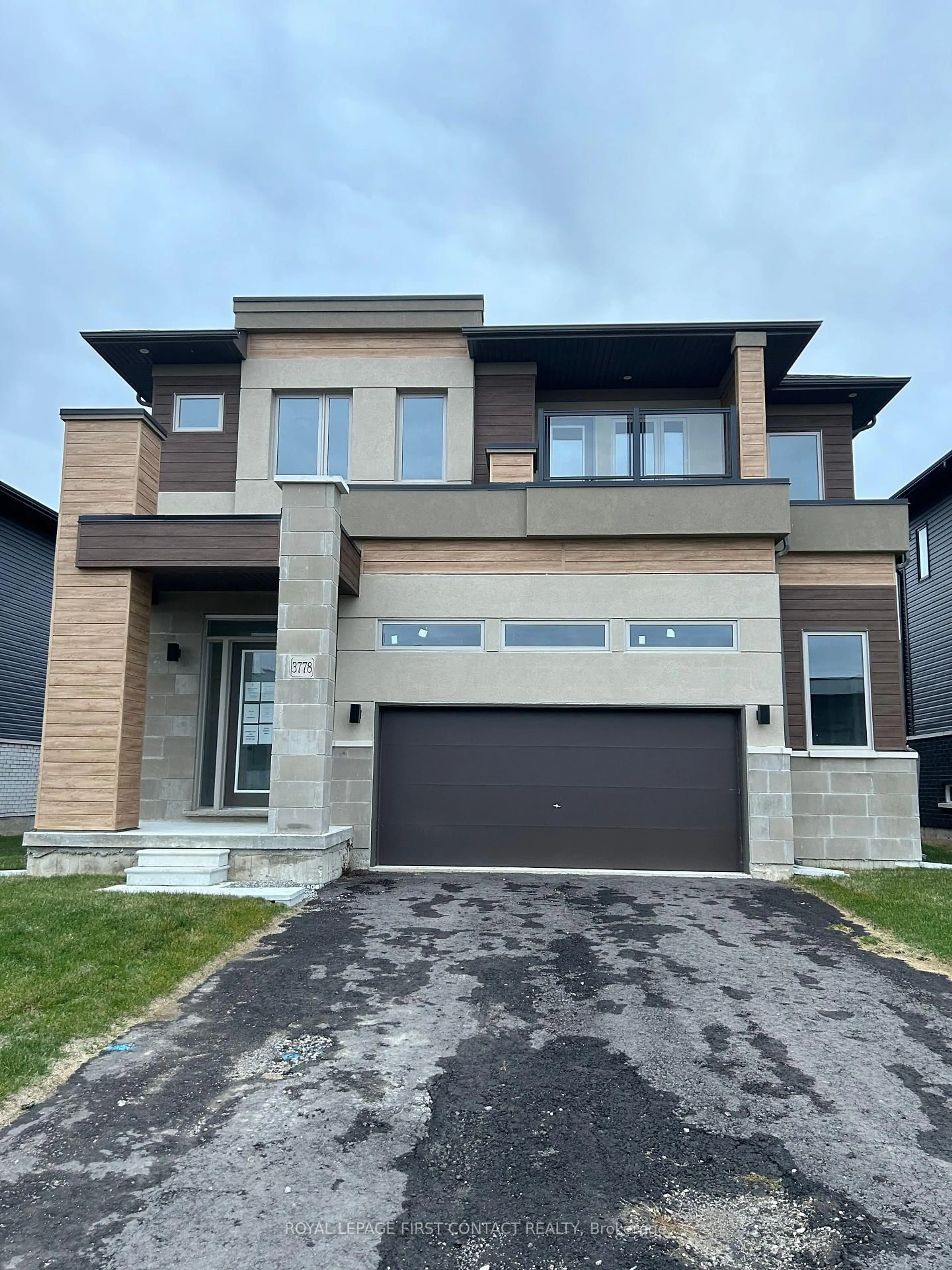 Home with brick exterior material, street for 3778 Sunbank Cres, Severn Ontario L3V 6H3