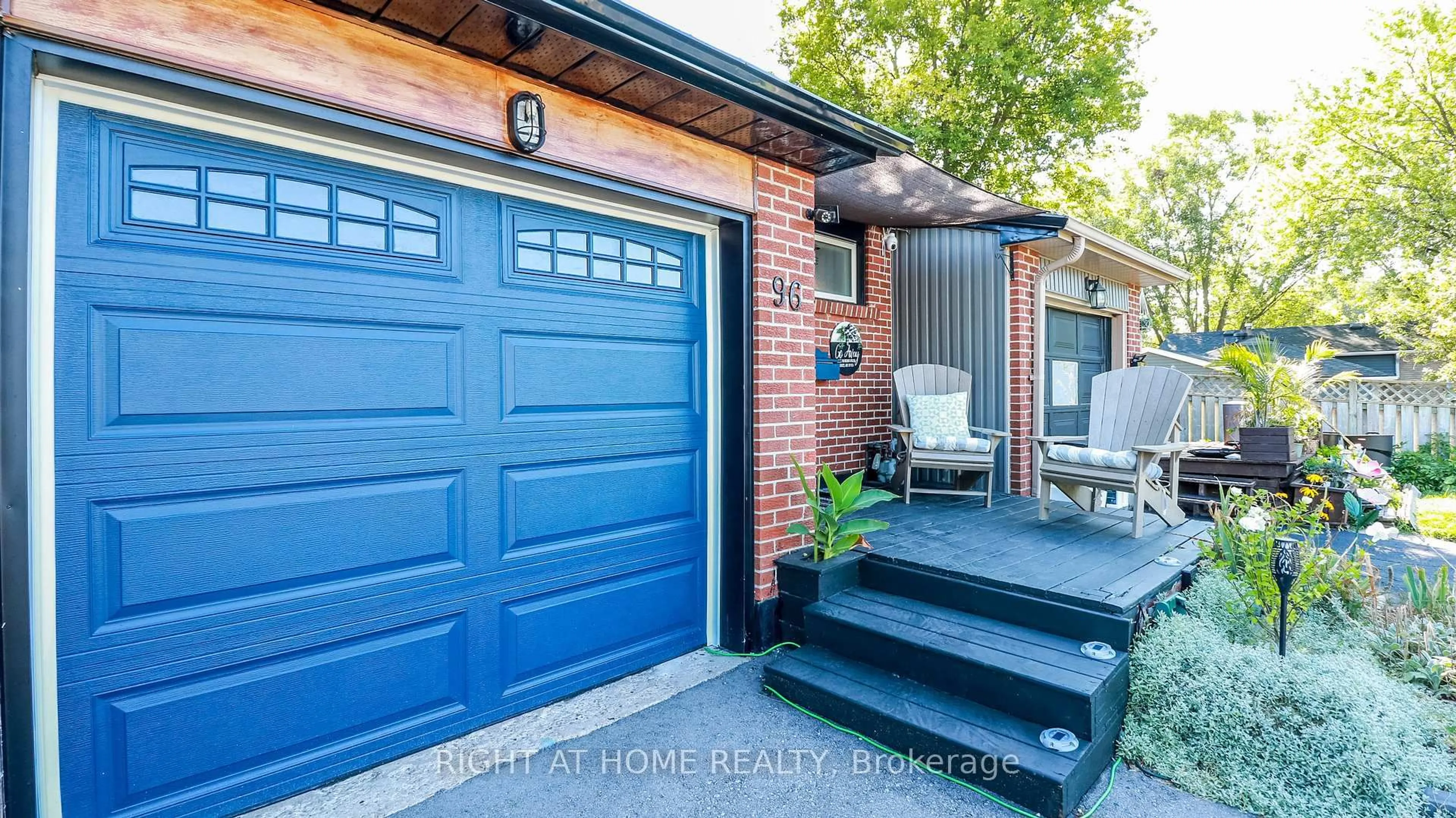 Home with brick exterior material, street for 96 Chaucer Cres, Barrie Ontario L4N 4T7