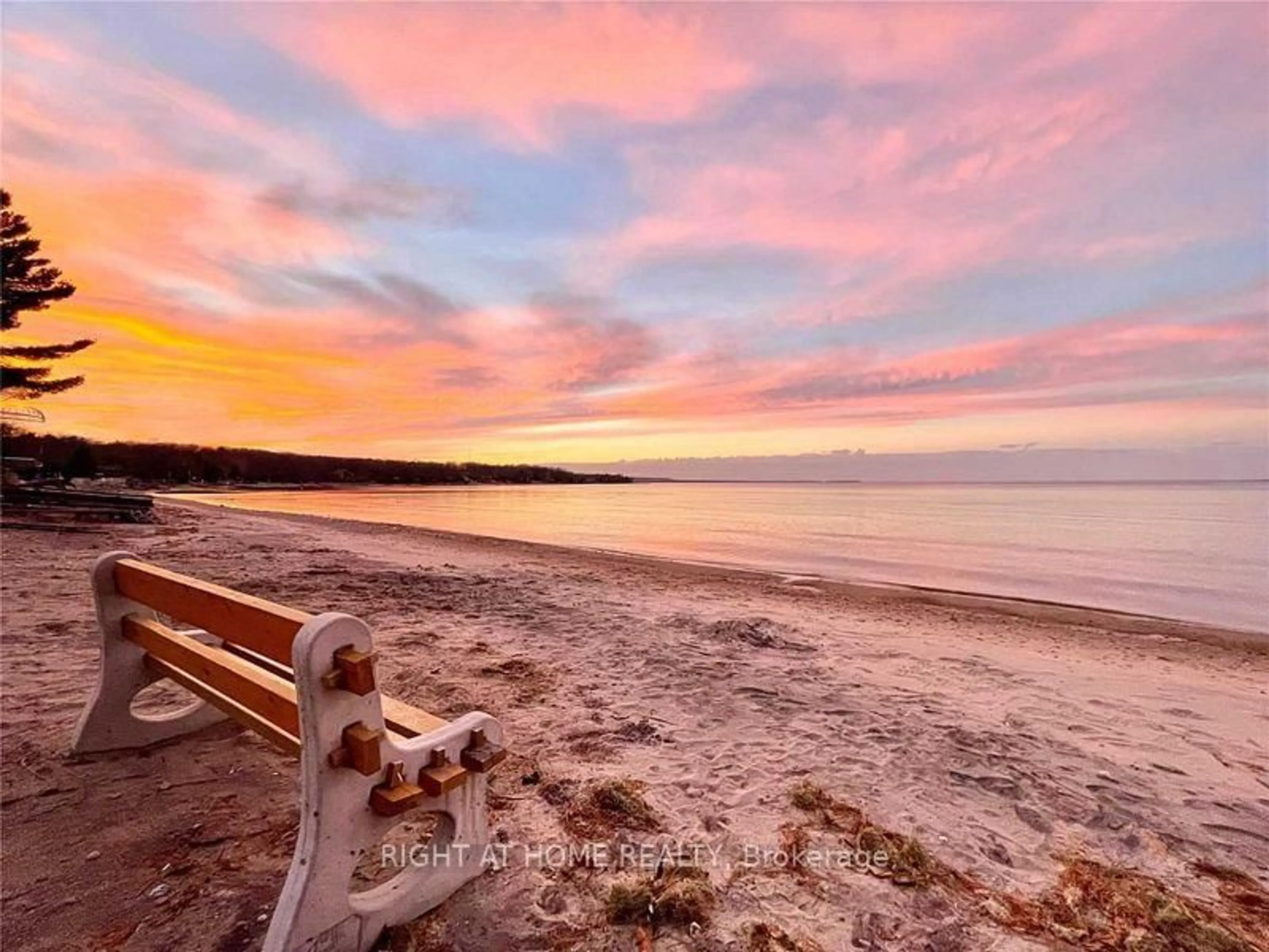 Blurry image for 50 Breithaupt Cres, Tiny Ontario L9M 0B2