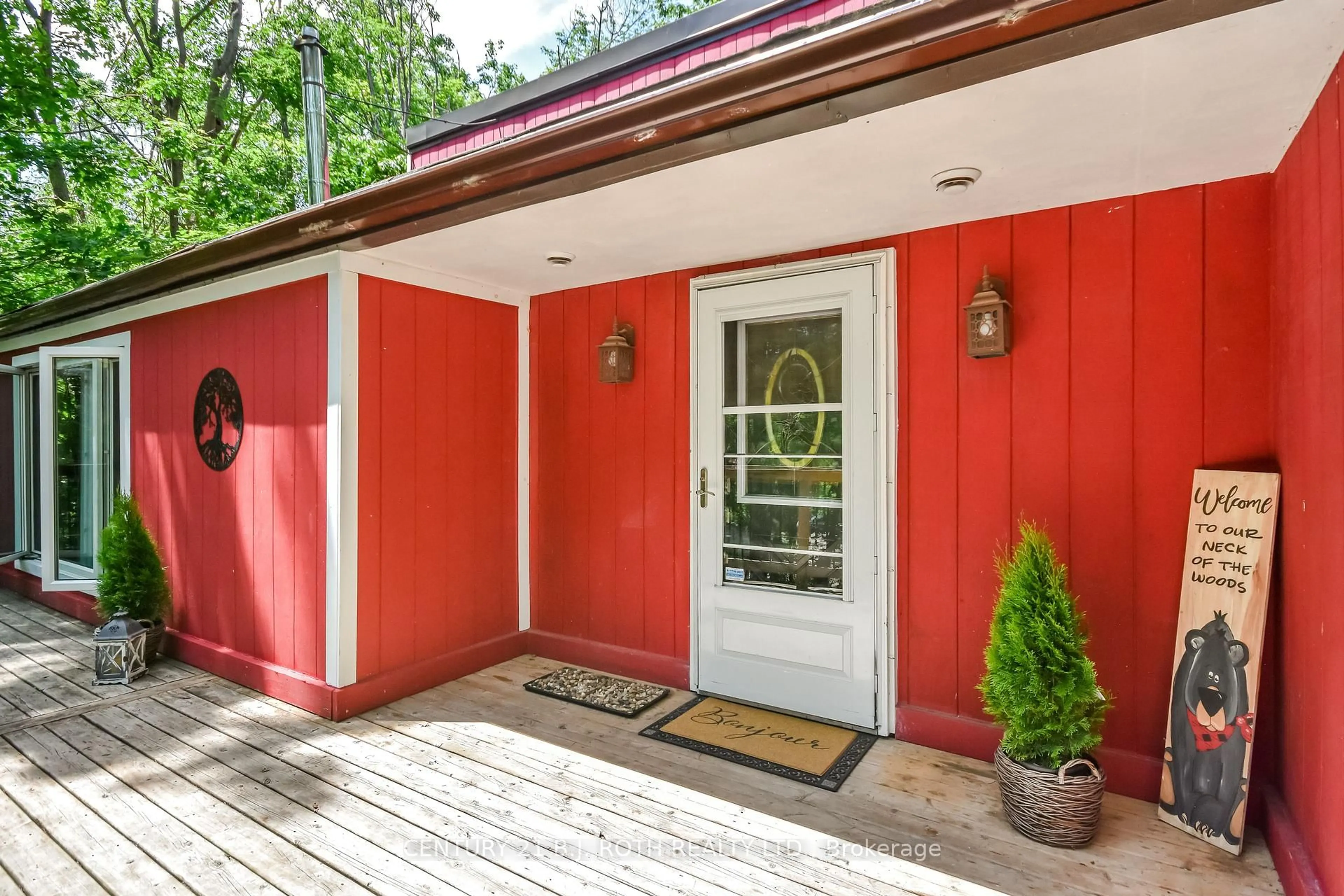 Indoor entryway for 41 Huronwoods Dr, Oro-Medonte Ontario L0K 1E0