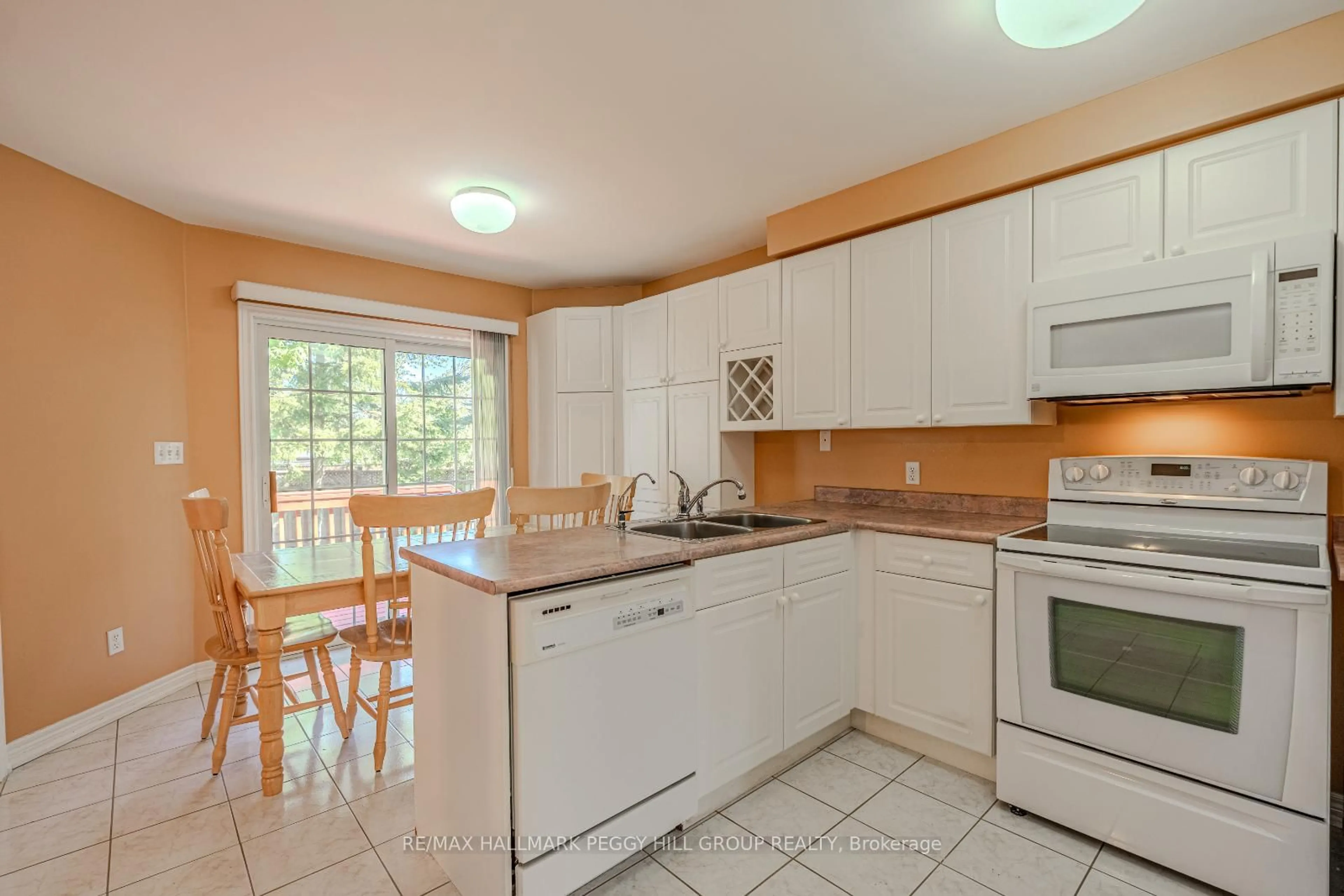 Standard kitchen, unknown for 312 Harvie Rd, Barrie Ontario L4N 8H1