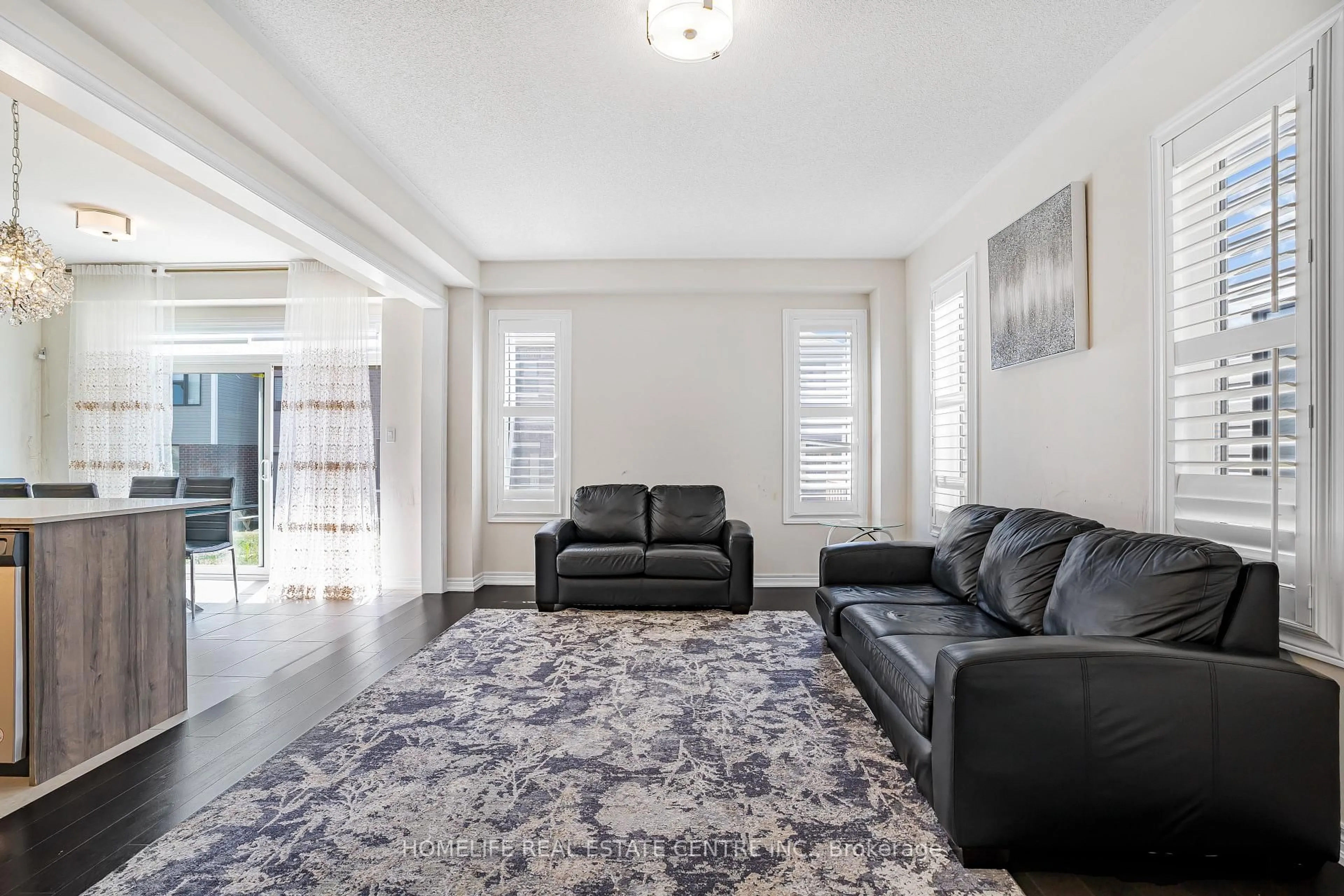 Living room with furniture, unknown for 159 Terry Fox Dr, Barrie Ontario L9S 2Z8