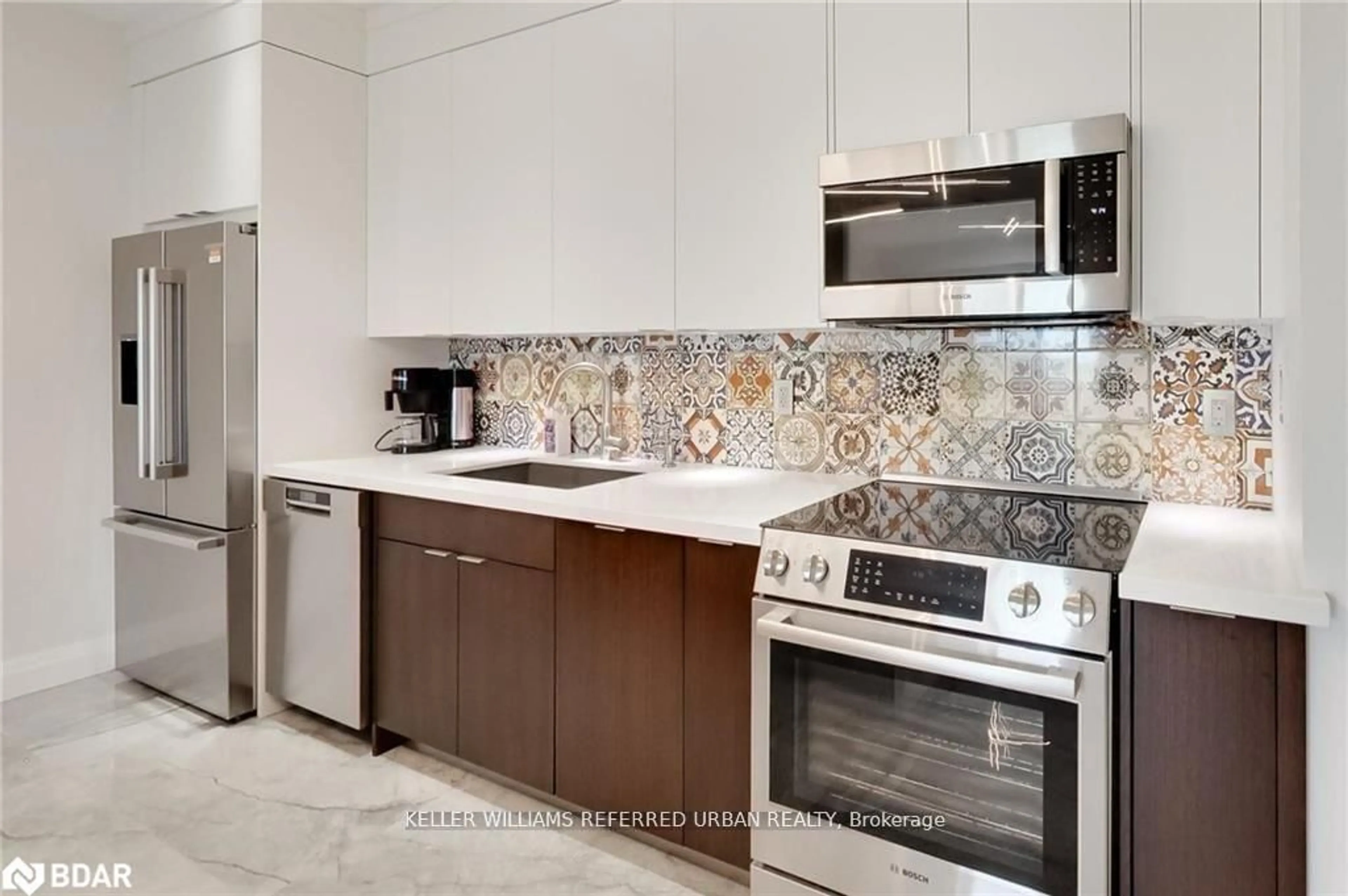 Contemporary kitchen, ceramic/tile floor for 295 Cundles Rd #309, Barrie Ontario L4M 0K8