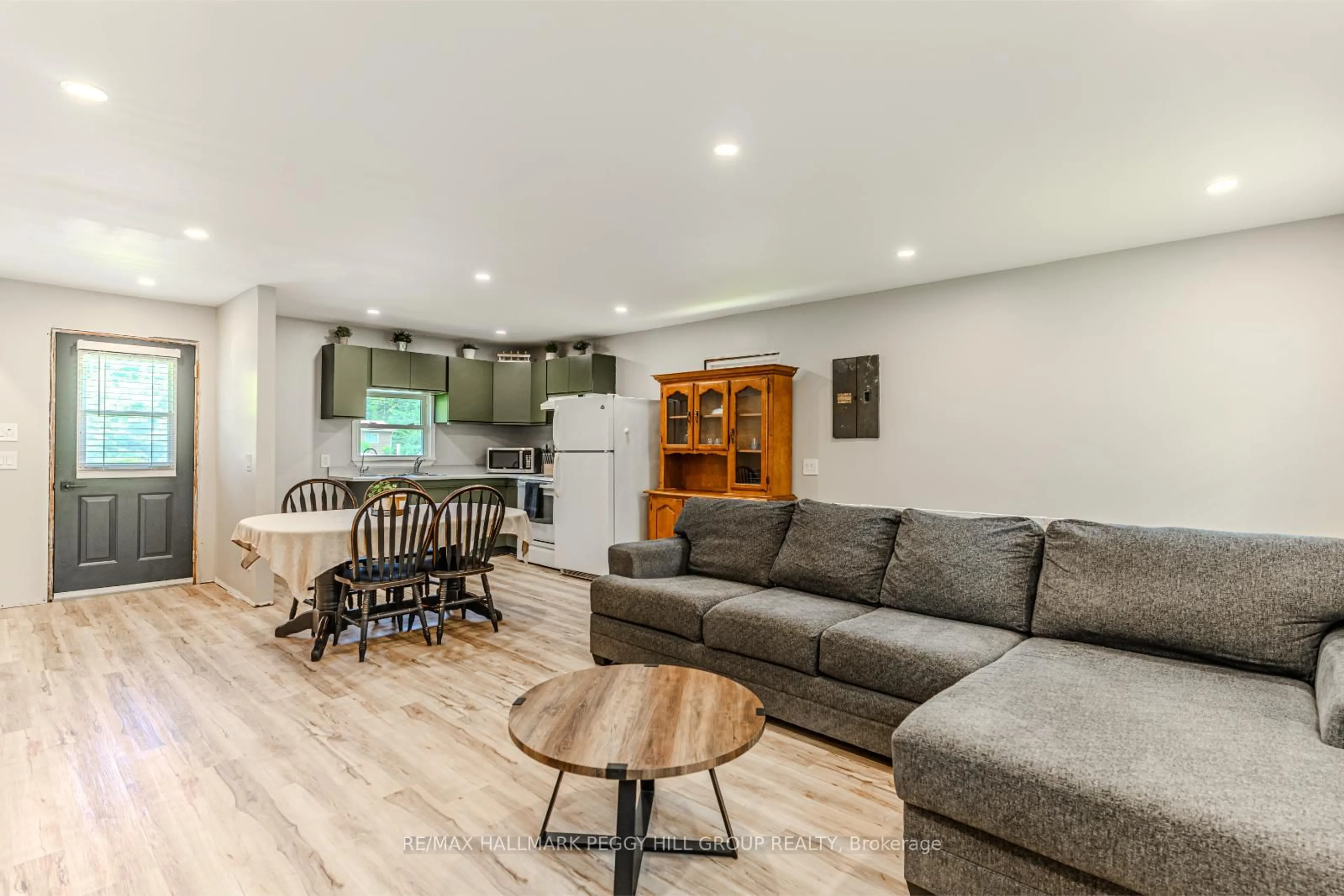 Living room with furniture, unknown for 15214 Hwy 12, Tay Ontario L0K 2A0