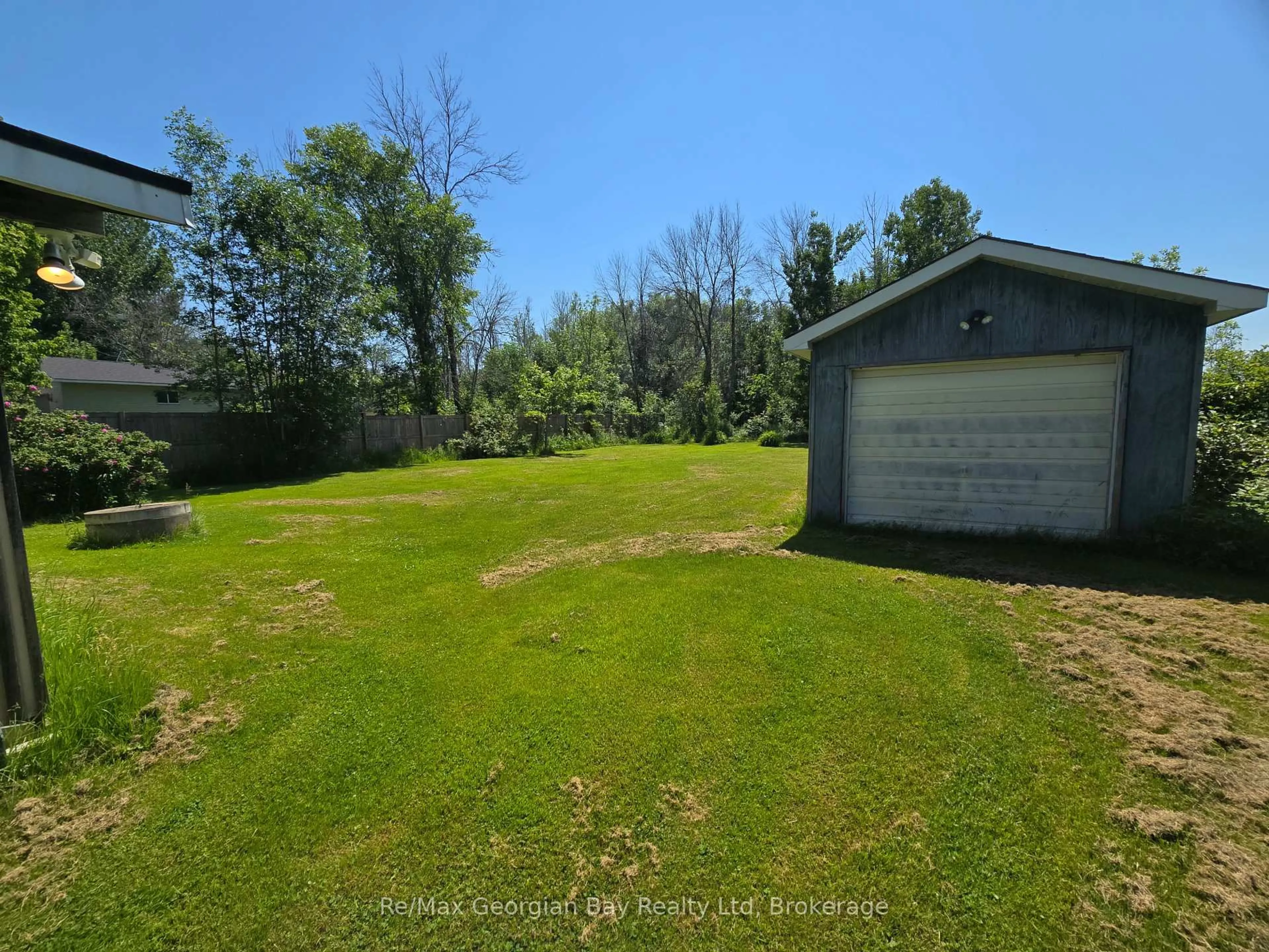 A pic from outside/outdoor area/front of a property/back of a property/a pic from drone, water/lake/river/ocean view for 3206 Port Severn Rd, Severn Ontario L0K 1S0
