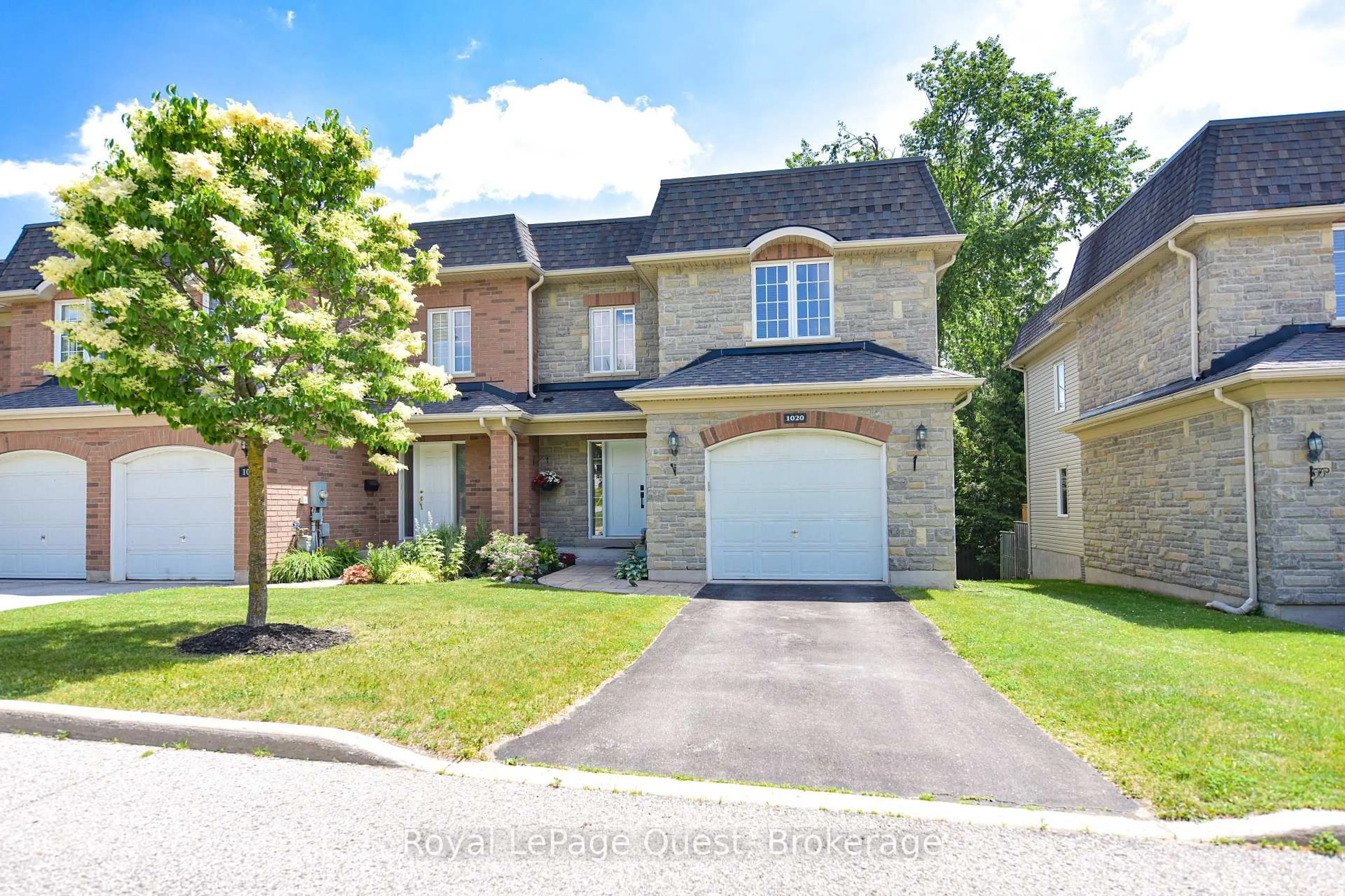 Home with brick exterior material, street for 1020 Mississaga St, Orillia Ontario L3V 7E8