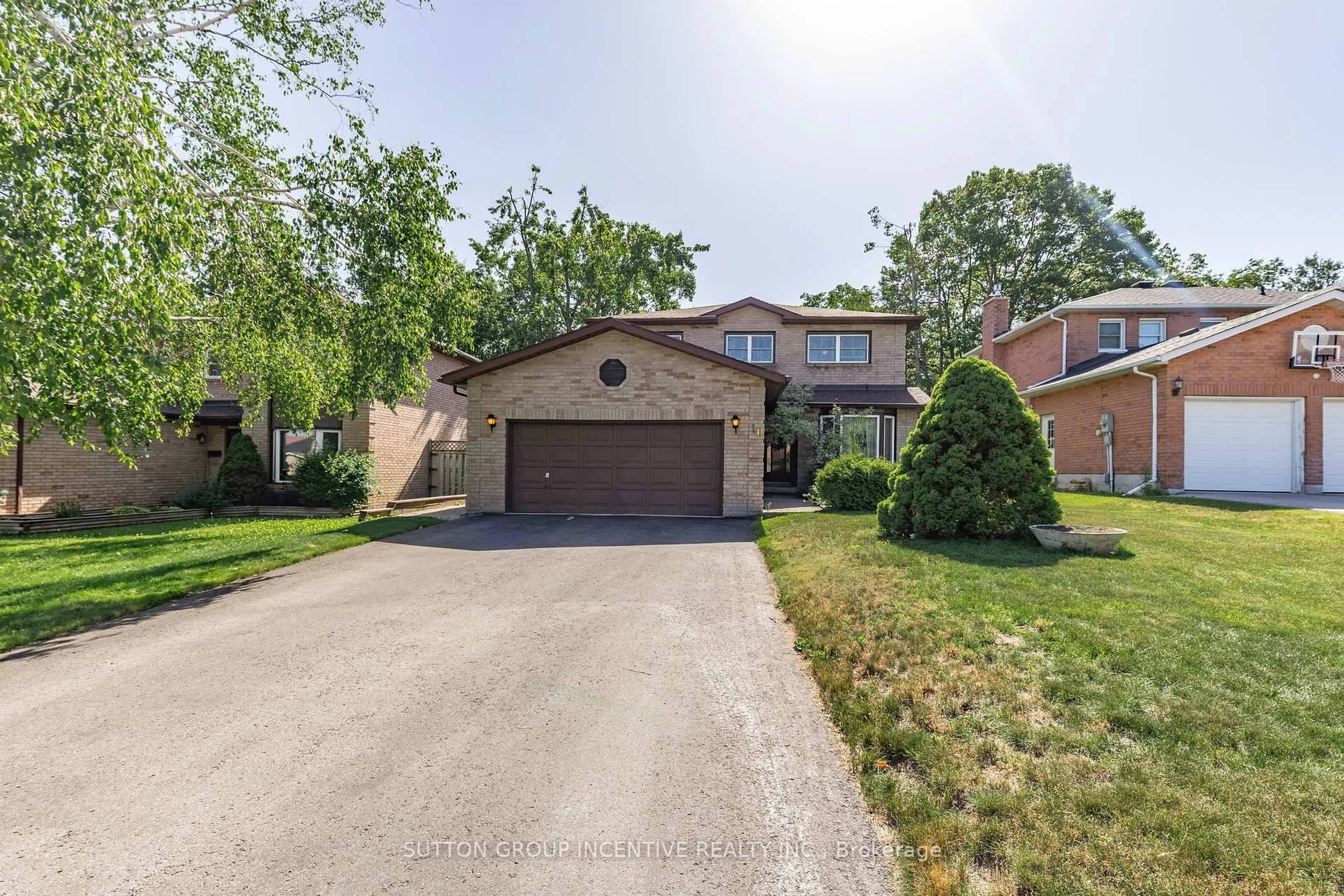 Home with brick exterior material, street for 10 Keats Dr, Barrie Ontario L4N 6C7