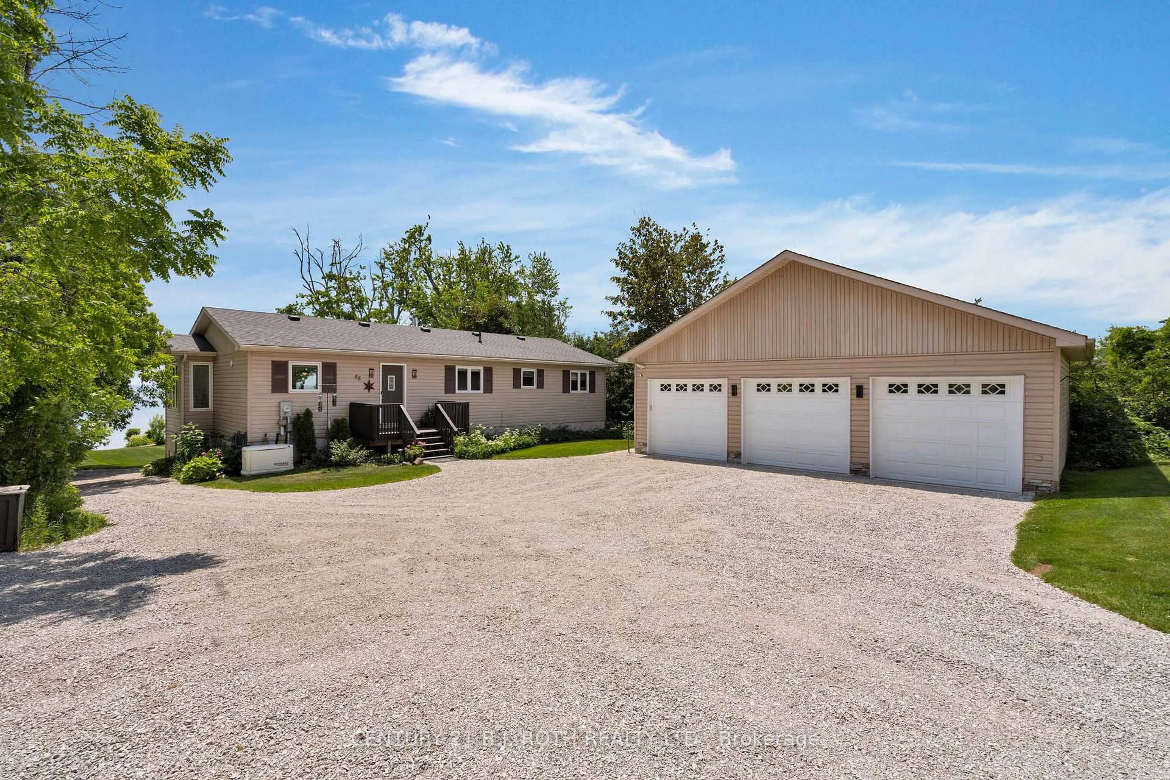 Unknown for 95 lakeshore Rd, Oro-Medonte Ontario L0L 2E0