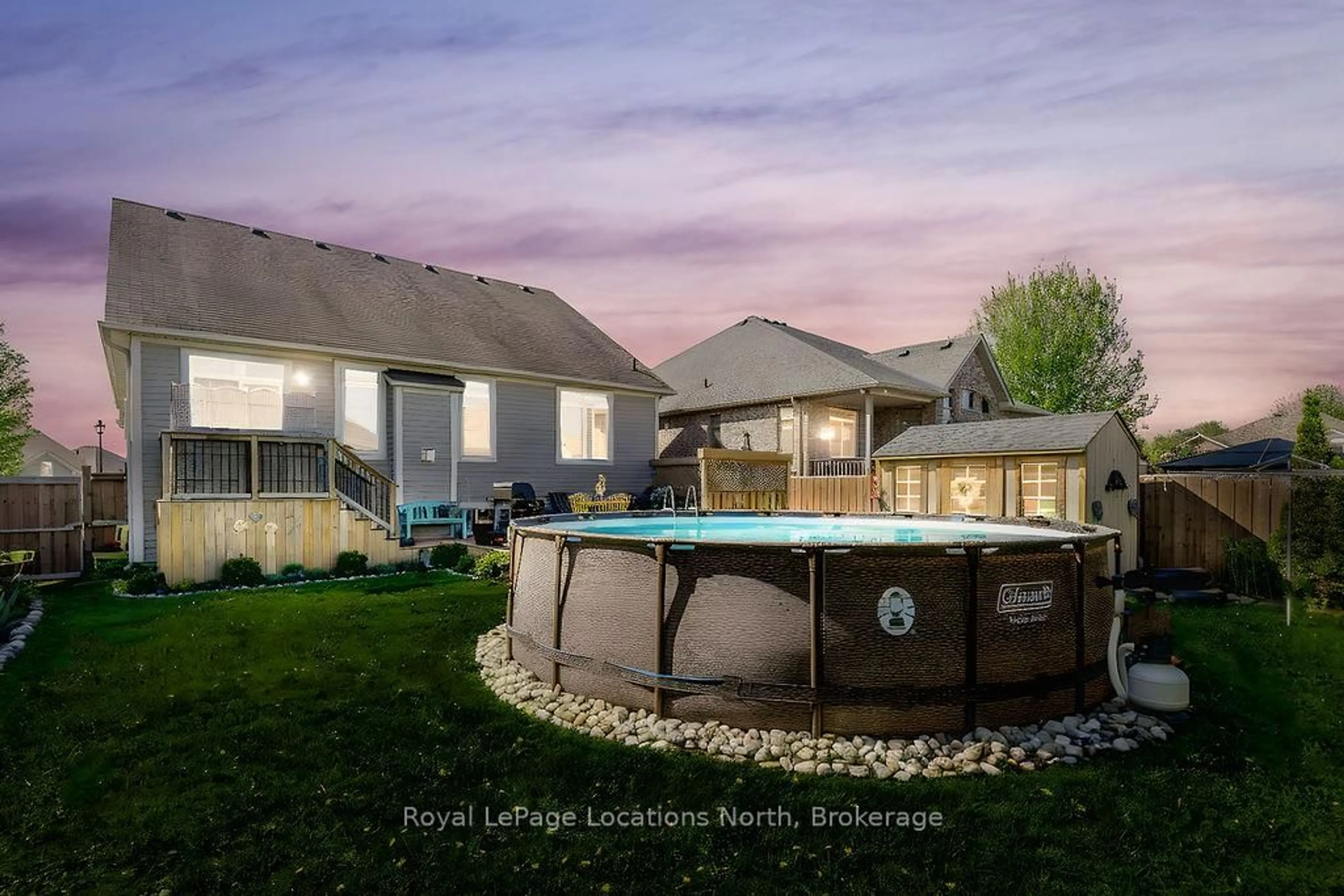 Pool for 4 Broadpoint St, Wasaga Beach Ontario L9Z 3B8