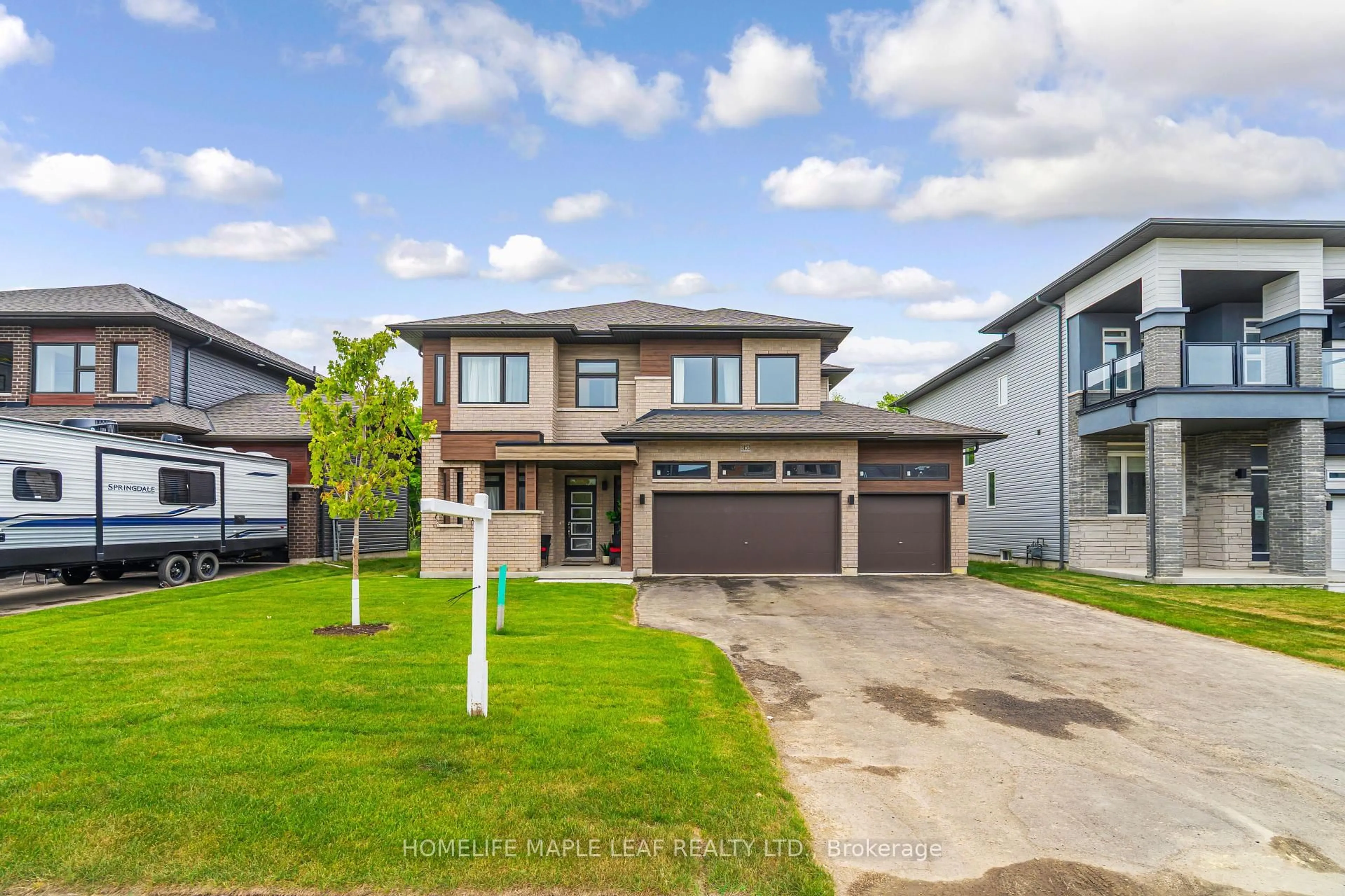 Home with vinyl exterior material, street for 3153 Searidge St, Severn Ontario L3V 8R1