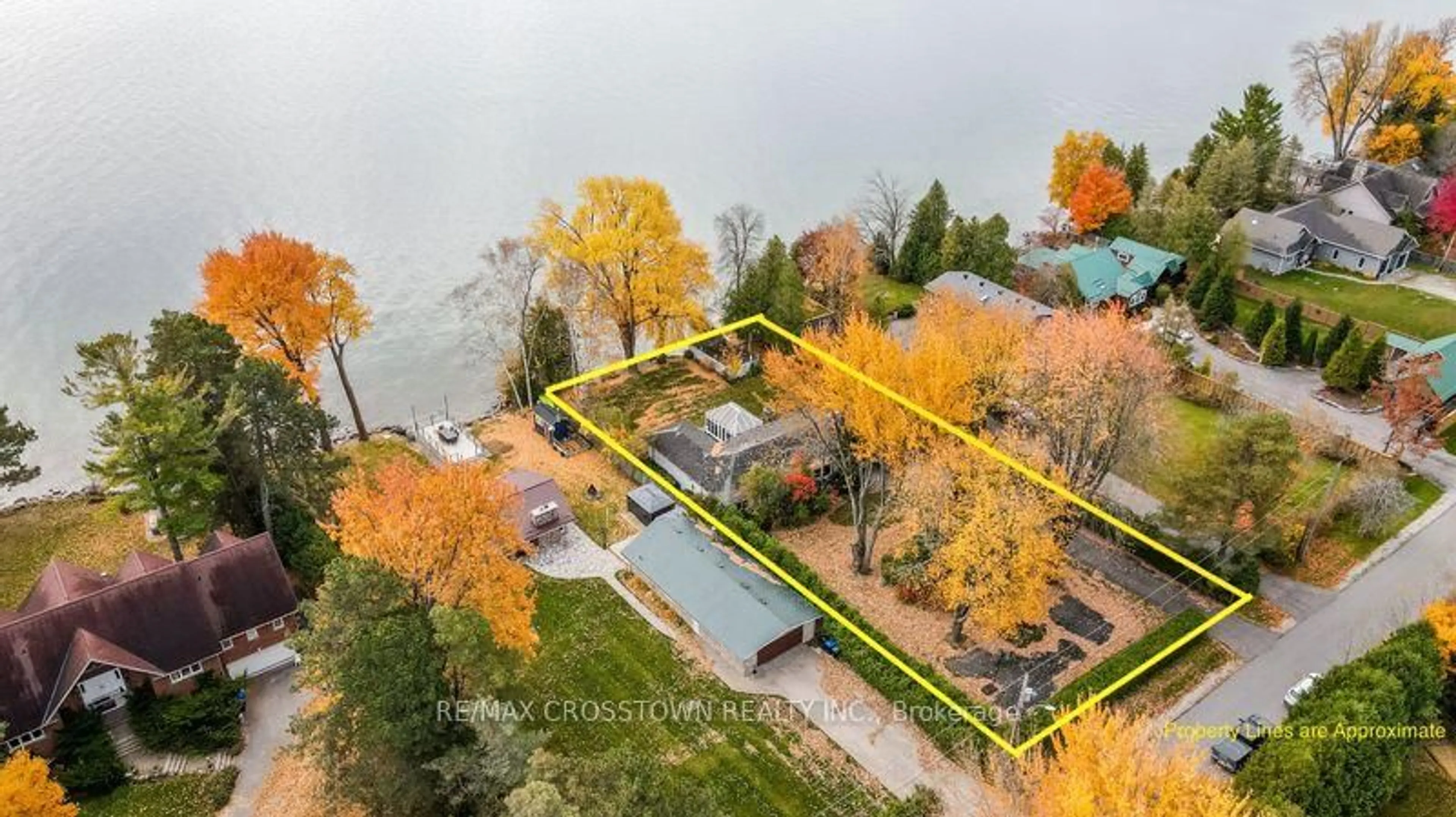 A pic from outside/outdoor area/front of a property/back of a property/a pic from drone, water/lake/river/ocean view for 155 Parkside Dr, Oro-Medonte Ontario L3V 0K2