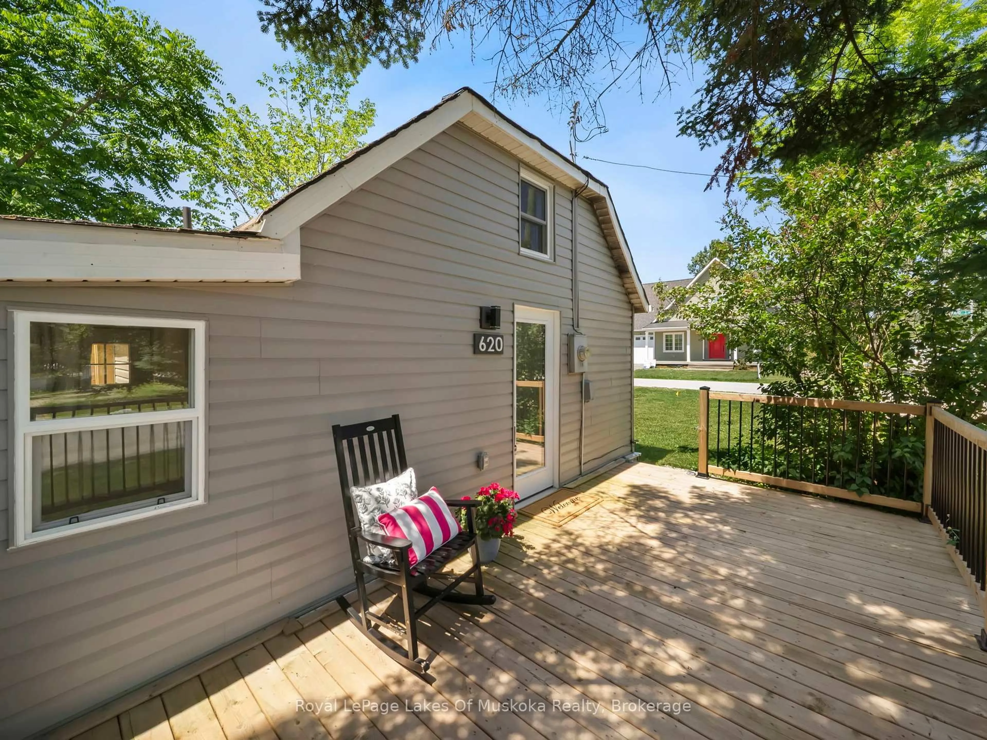 Patio, street for 620 Second Ave, Tay Ontario L0K 1R0