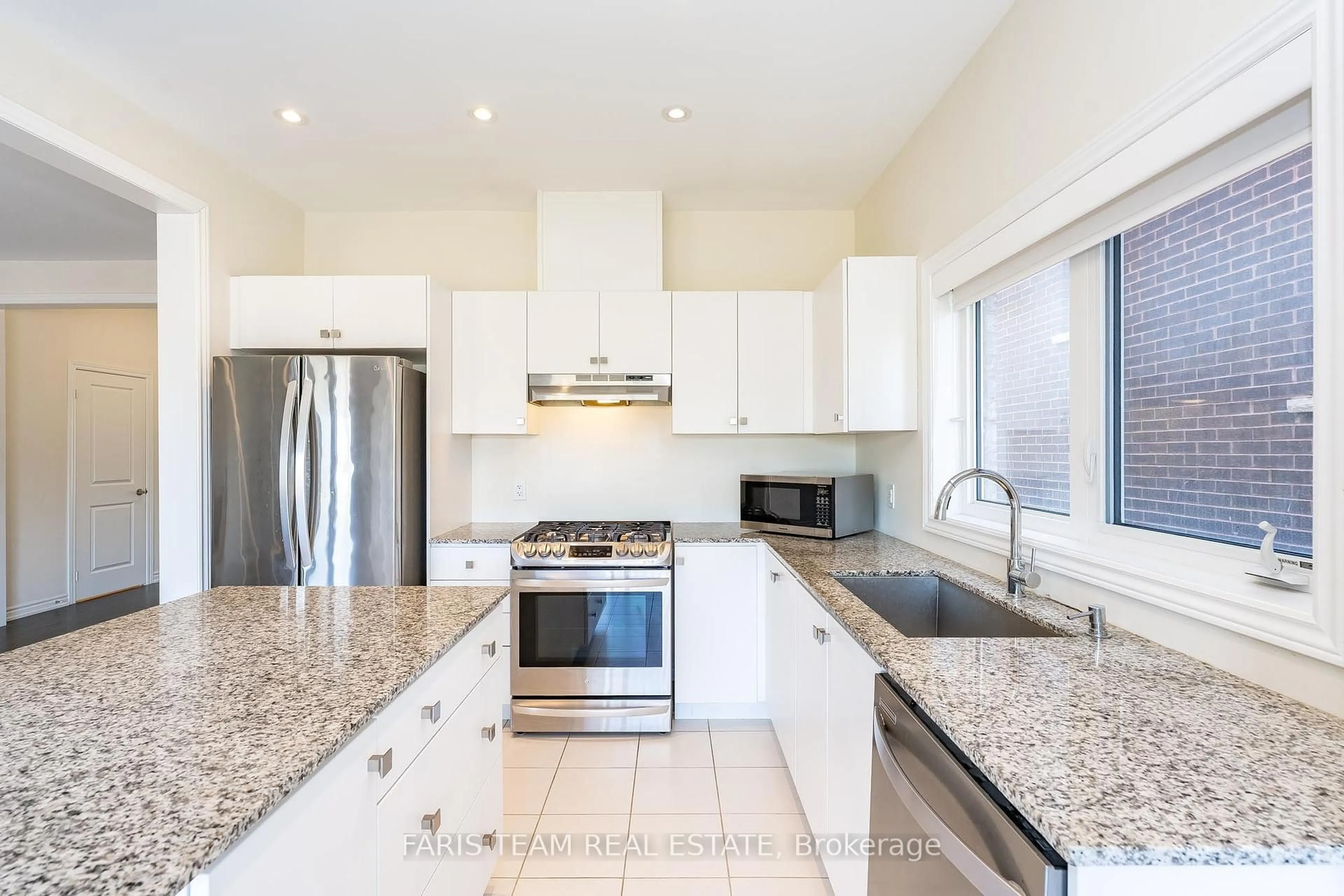 Open concept kitchen, unknown for 175 Muirfield Dr, Barrie Ontario L4N 5E9