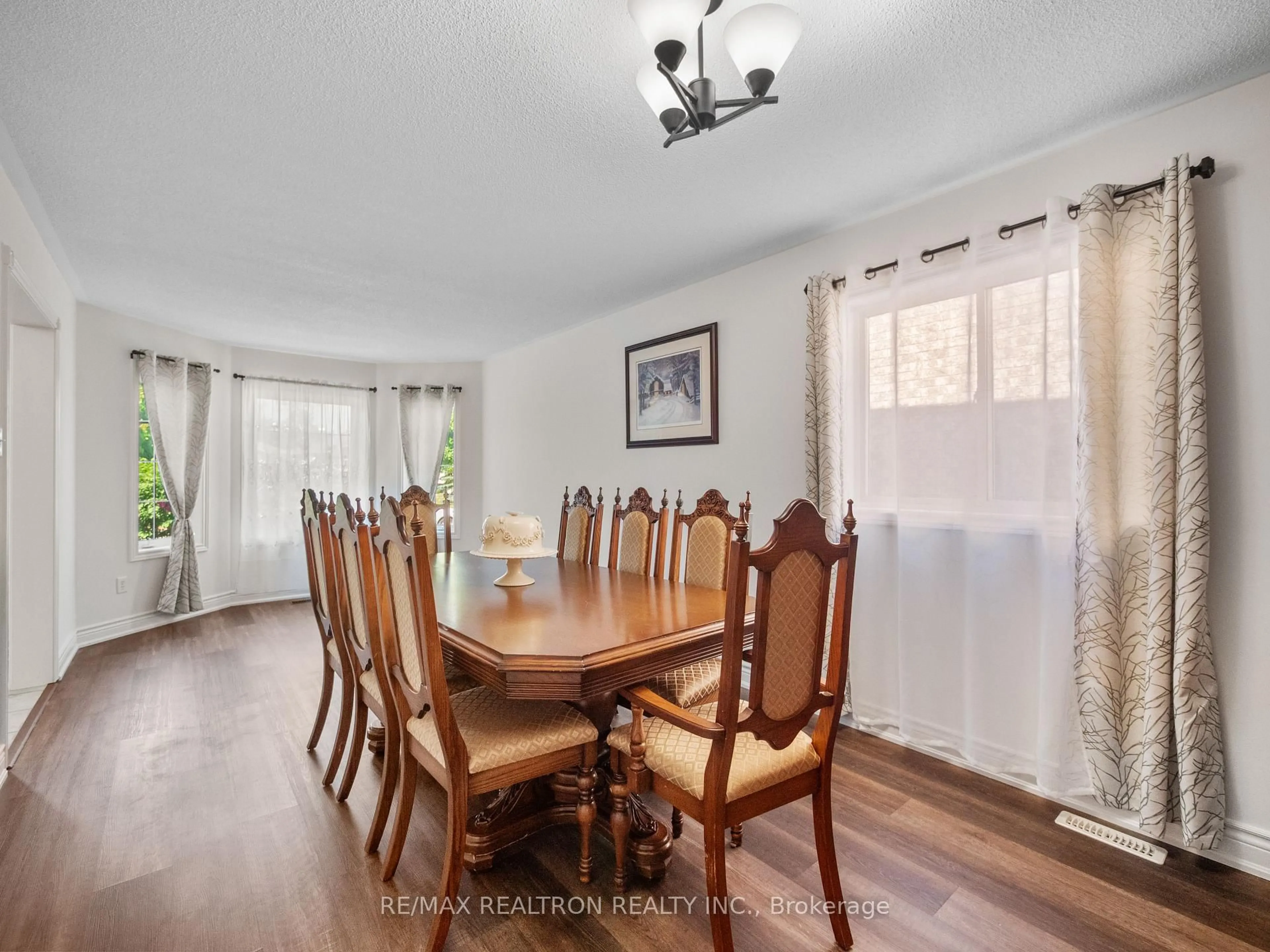 Dining room, wood/laminate floor for 45 White Elm Rd, Barrie Ontario L4N 0E5