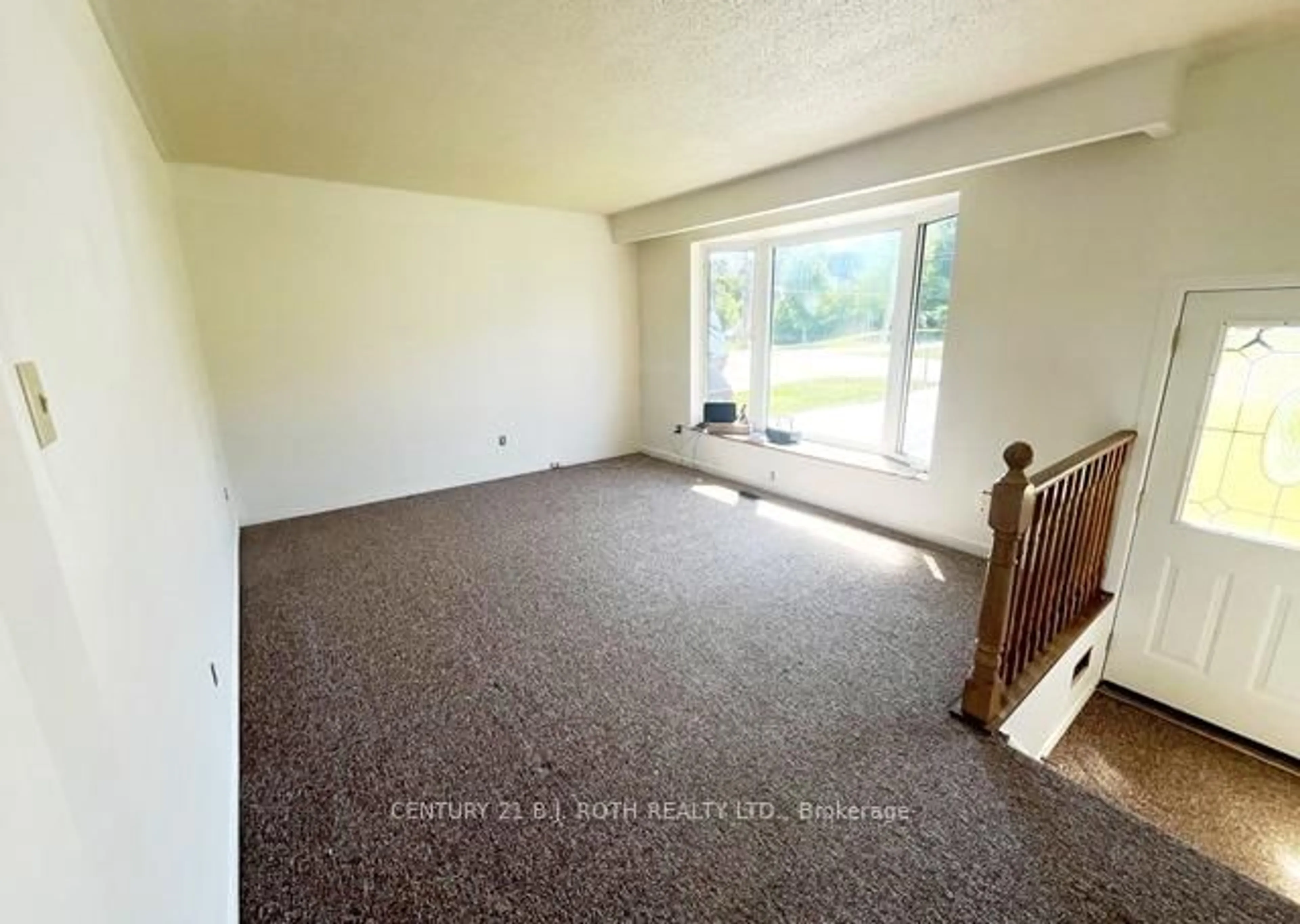 A pic of a room for 19 Finlay Mill Rd, Springwater Ontario L0L 1X1