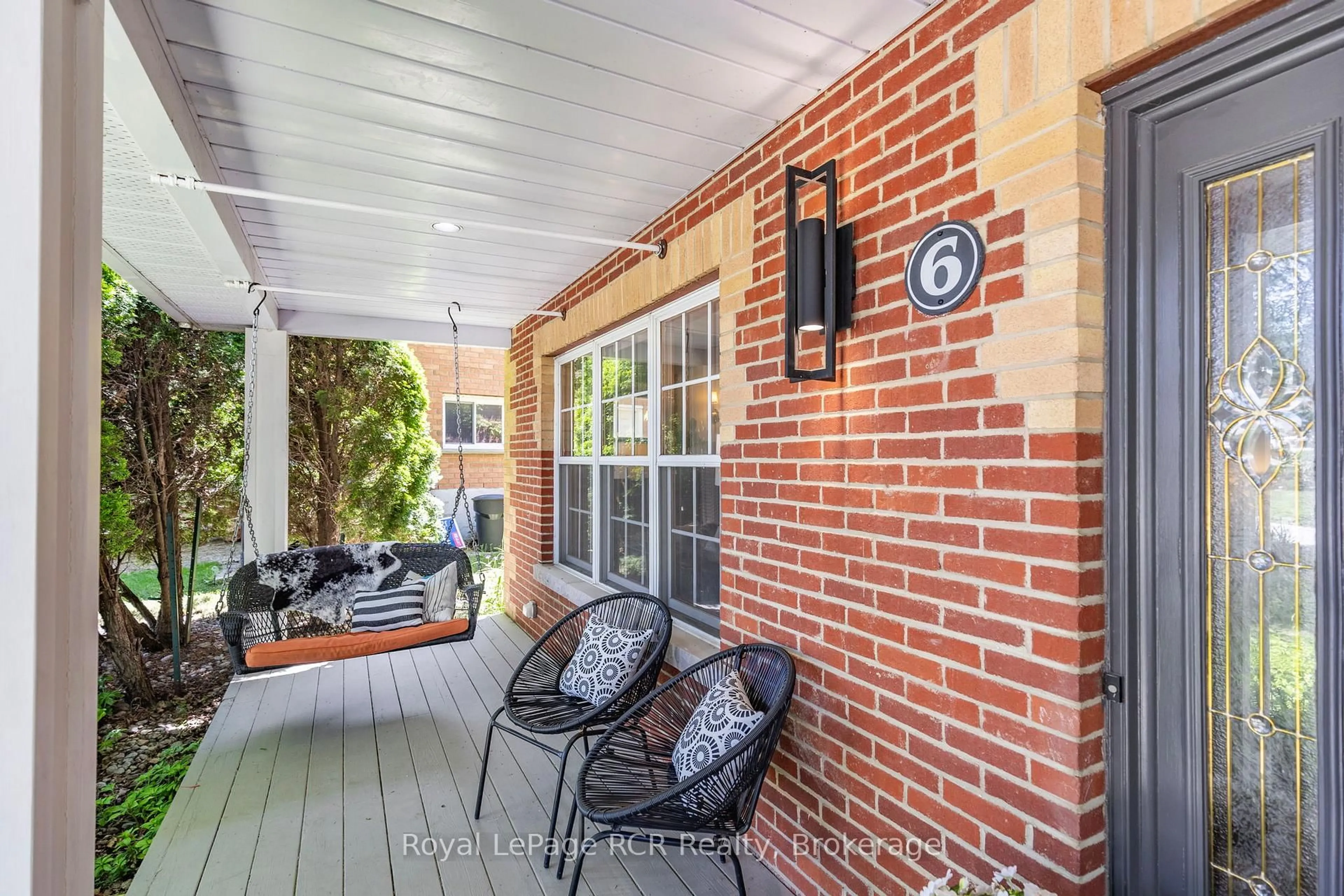 Patio, street for 6 Carmichael Cres, Collingwood Ontario L9Y 4R6