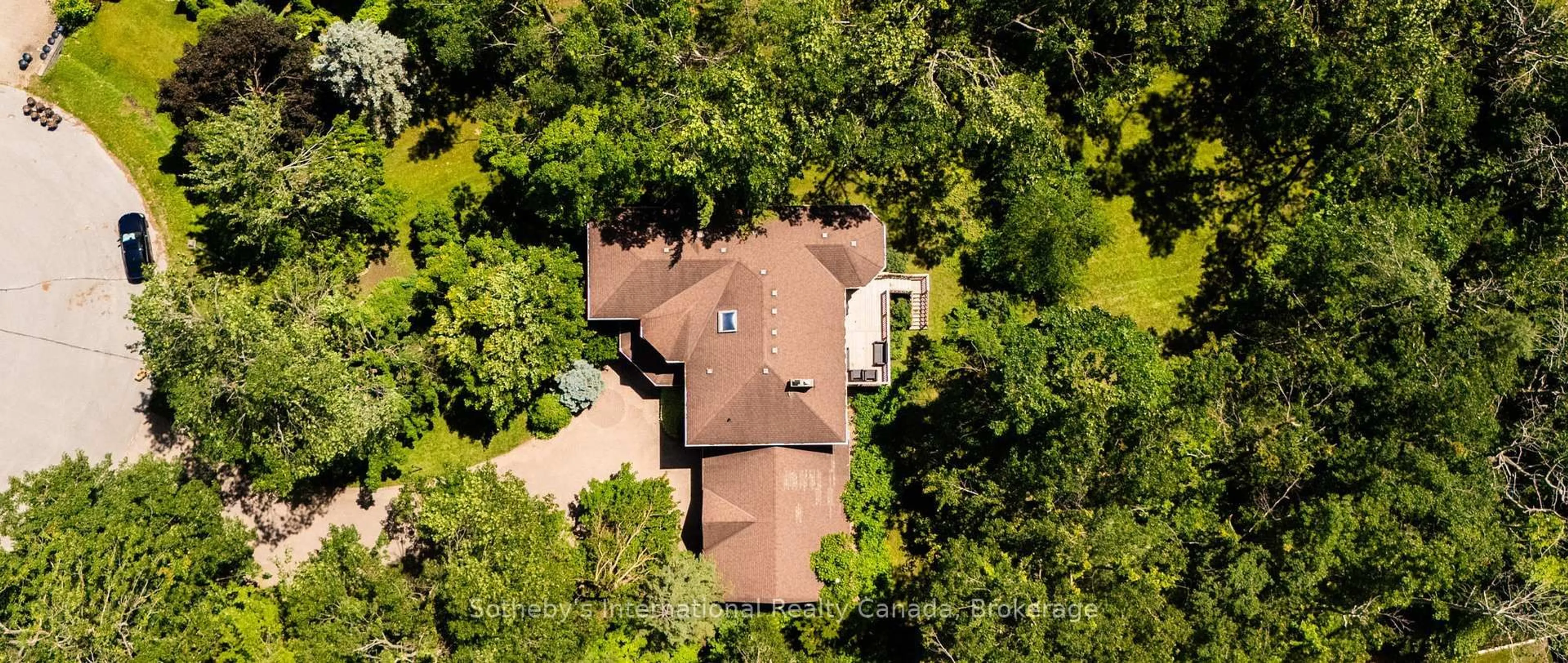 A pic from outside/outdoor area/front of a property/back of a property/a pic from drone, forest/trees view for 33 Edgecombe Terr, Springwater Ontario L9X 0S2