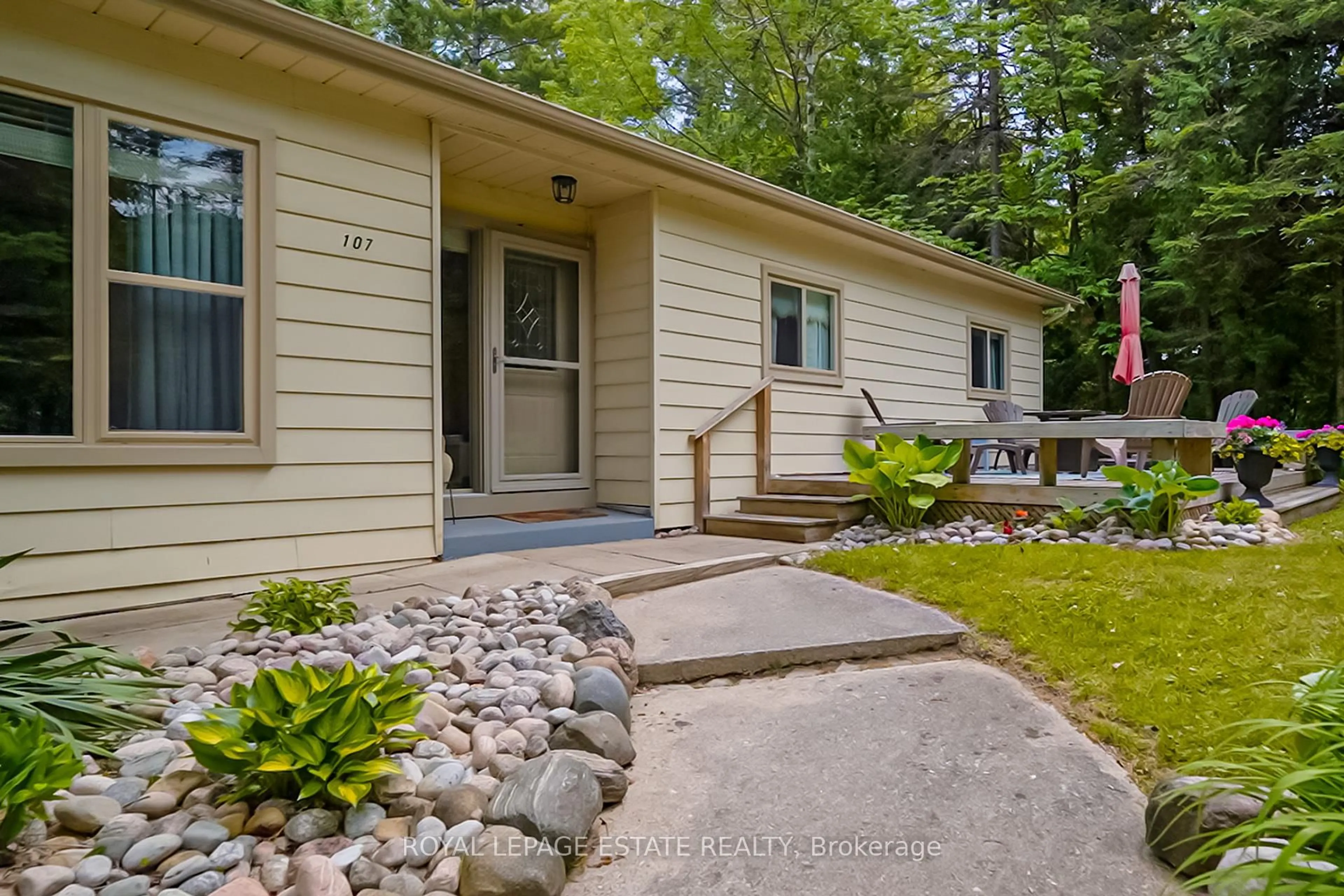 Home with vinyl exterior material, street for 107 Nicole Blvd, Tiny Ontario L0L 2T0
