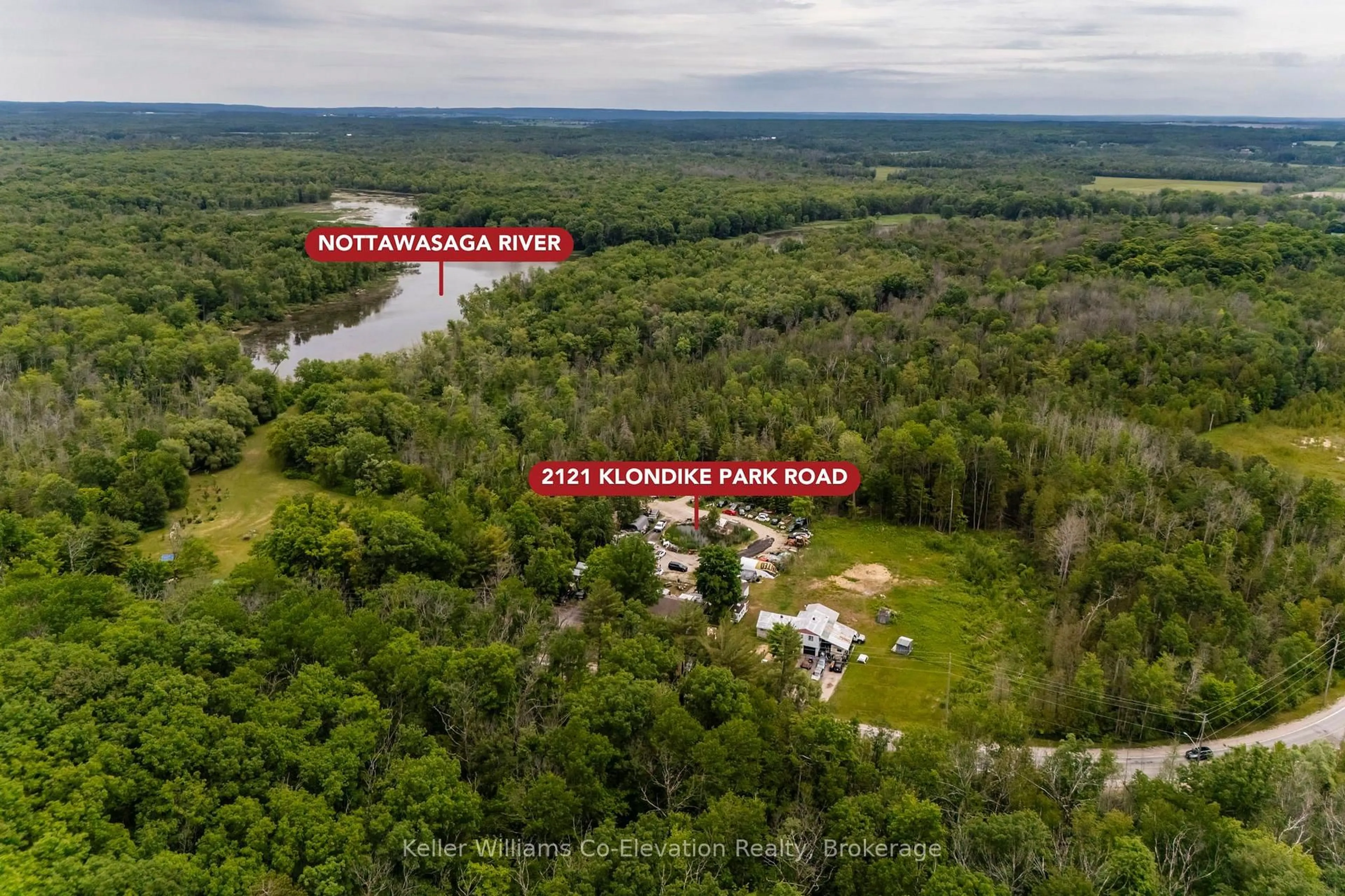 A pic from outside/outdoor area/front of a property/back of a property/a pic from drone, water/lake/river/ocean view for 2121 Klondike Park Rd, Wasaga Beach Ontario L9Z 2W9