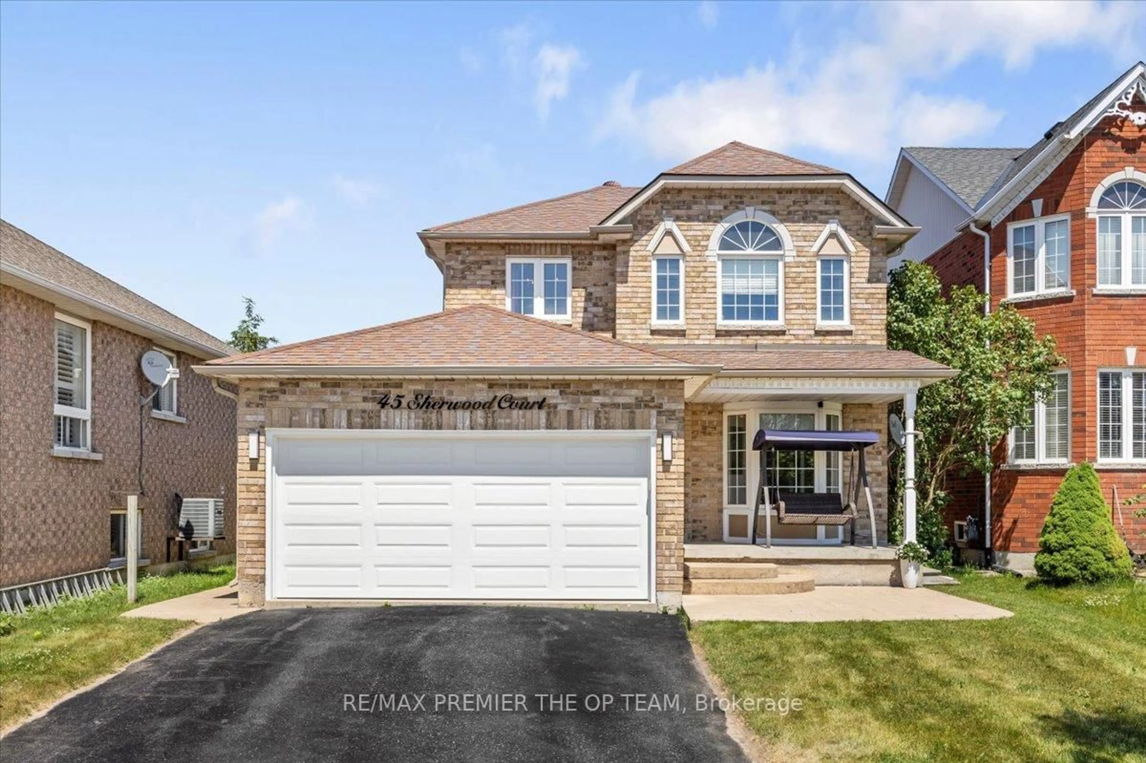 Home with brick exterior material, street for 45 Sherwood Crt, Barrie Ontario L4N 9V1