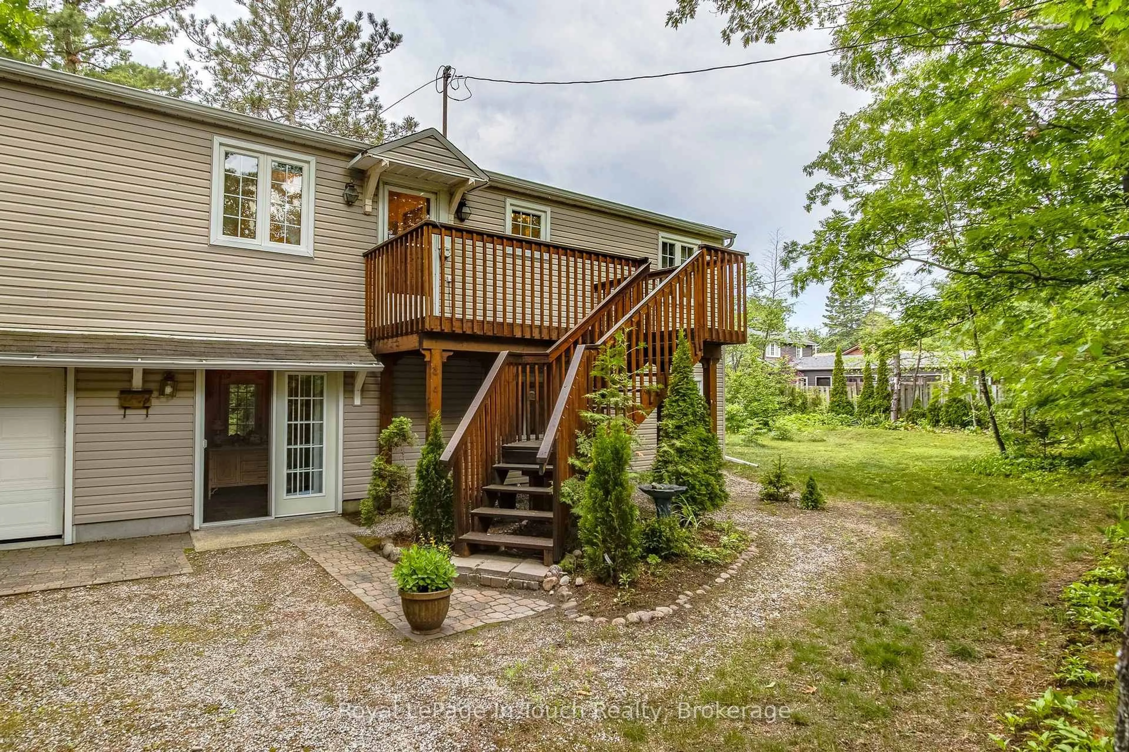 Patio, unknown for 1430 Tiny Beaches Rd, Tiny Ontario L9M 1R3